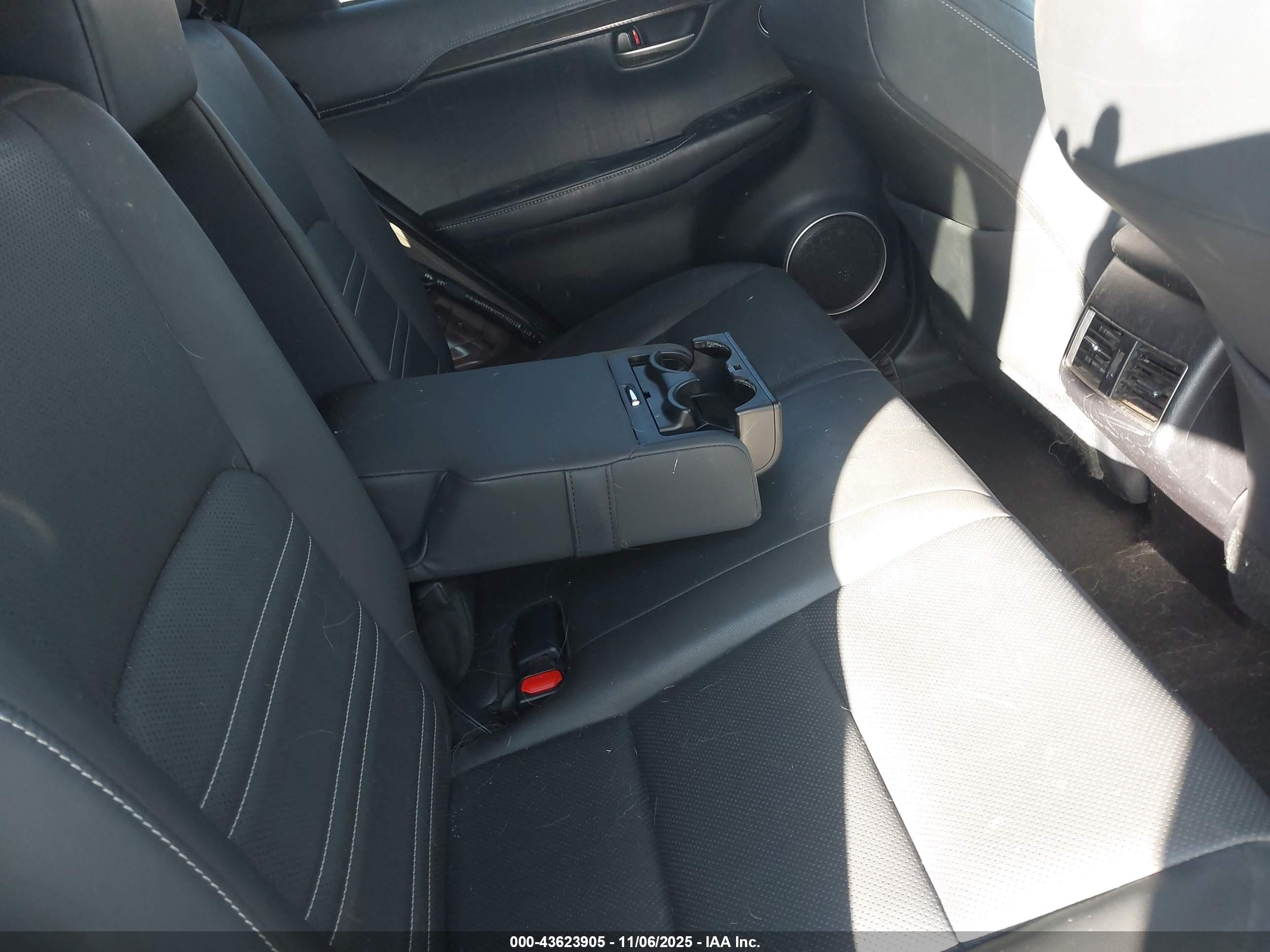 LEXUS NX image 8