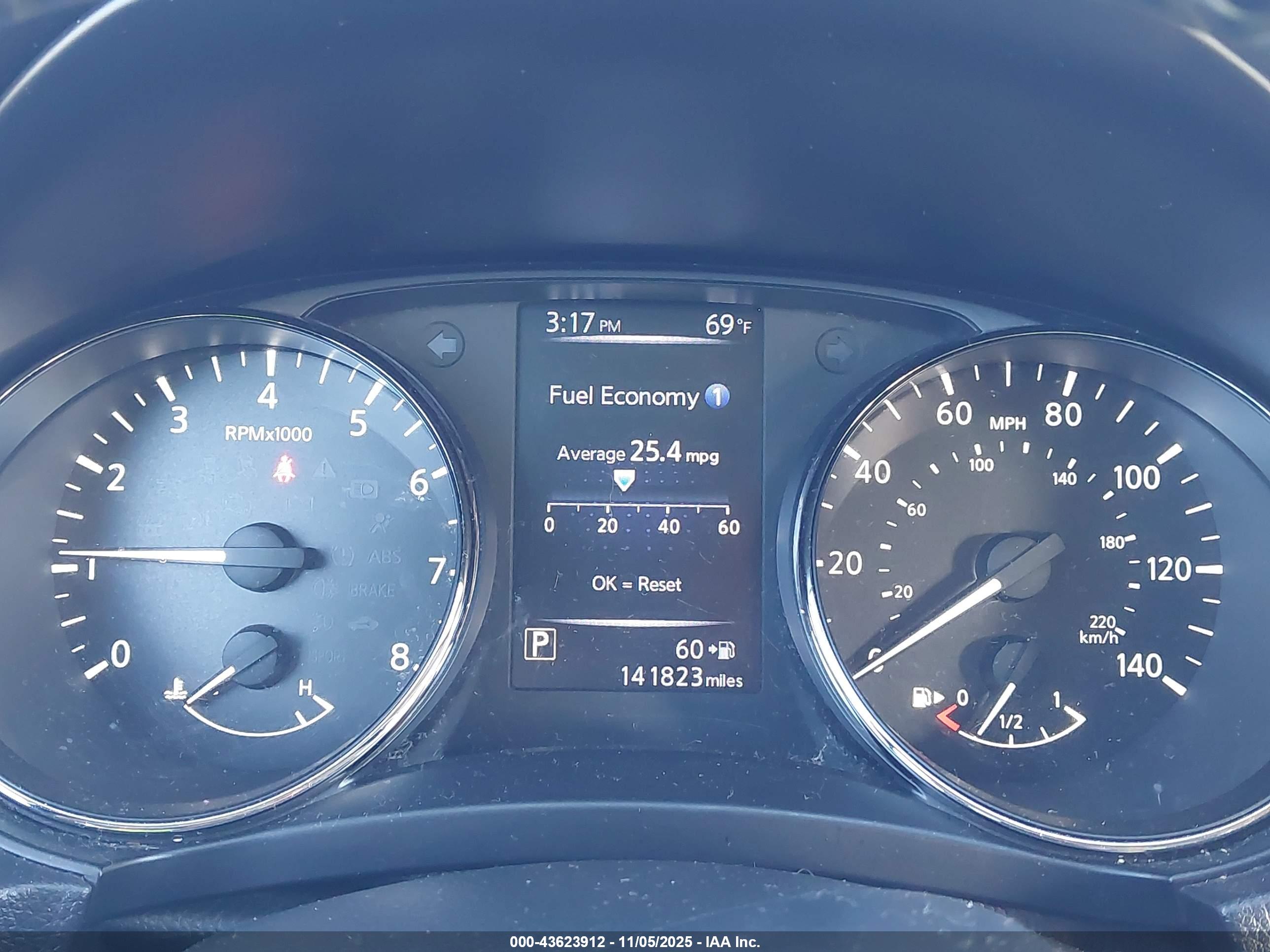 NISSAN ROGUE image 7