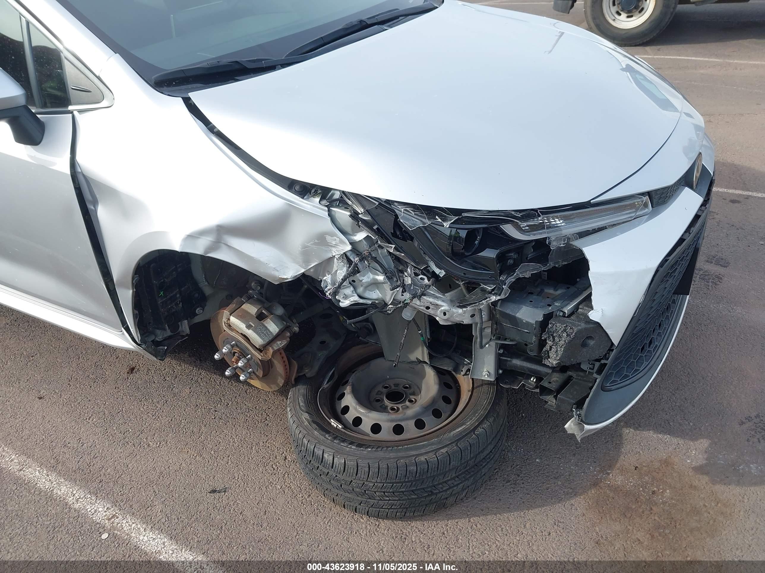 TOYOTA COROLLA image 6