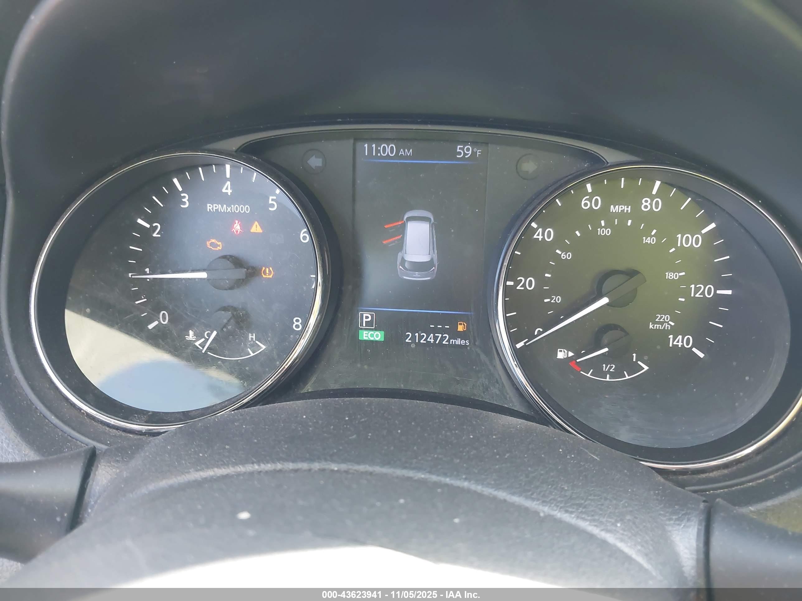 NISSAN ROGUE image 7