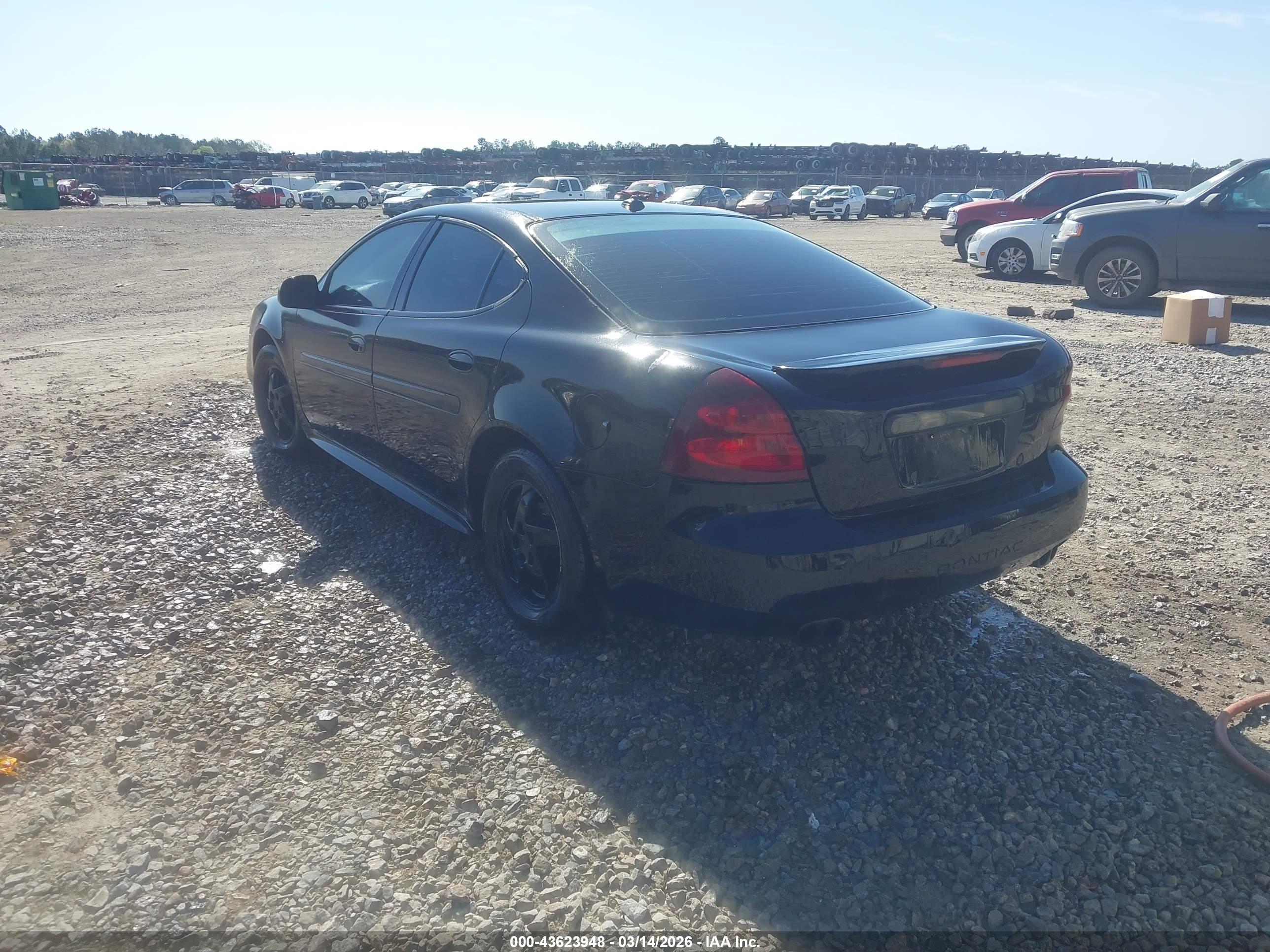 PONTIAC GRAND image 3