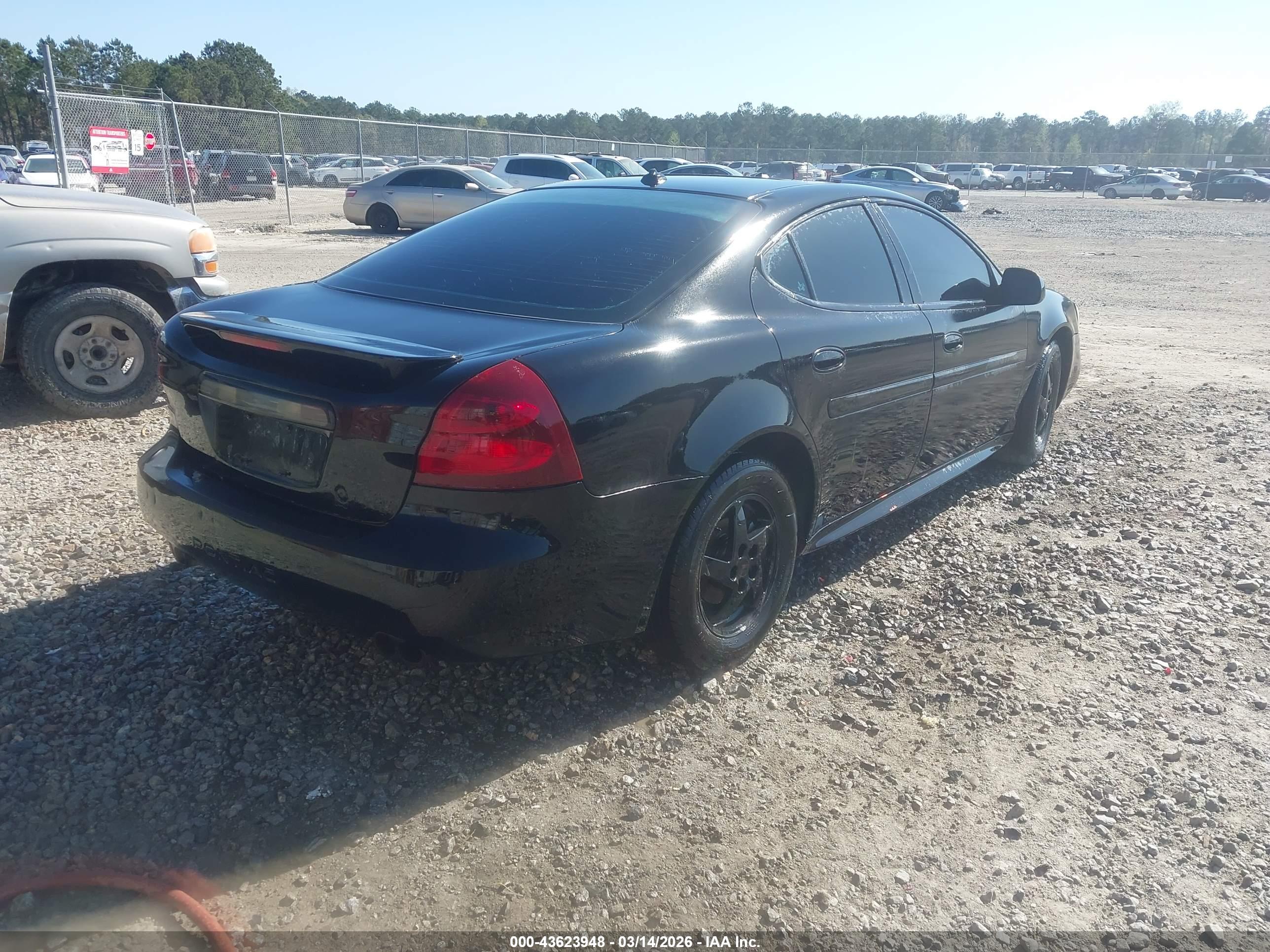 PONTIAC GRAND image 4