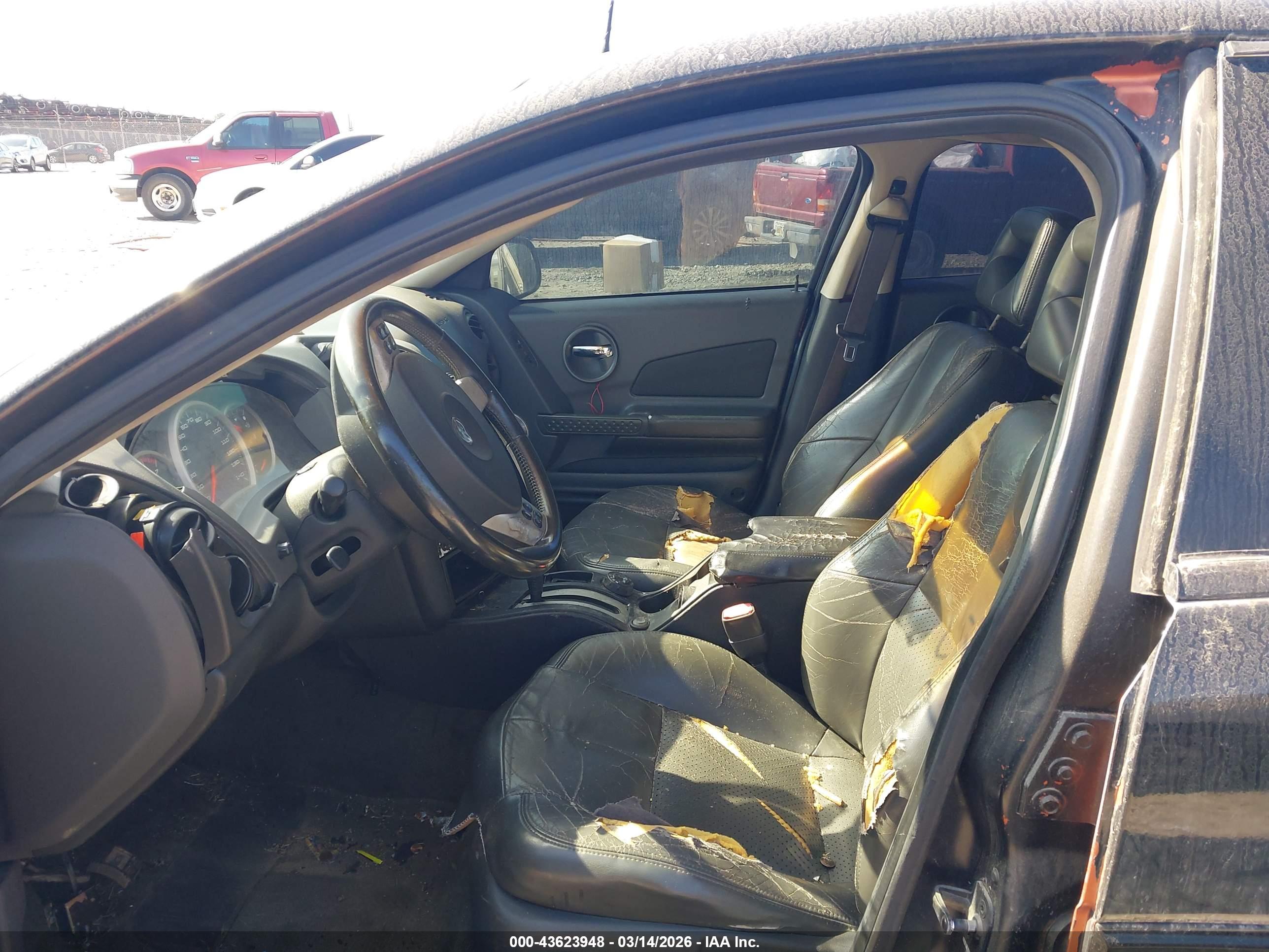 PONTIAC GRAND image 5