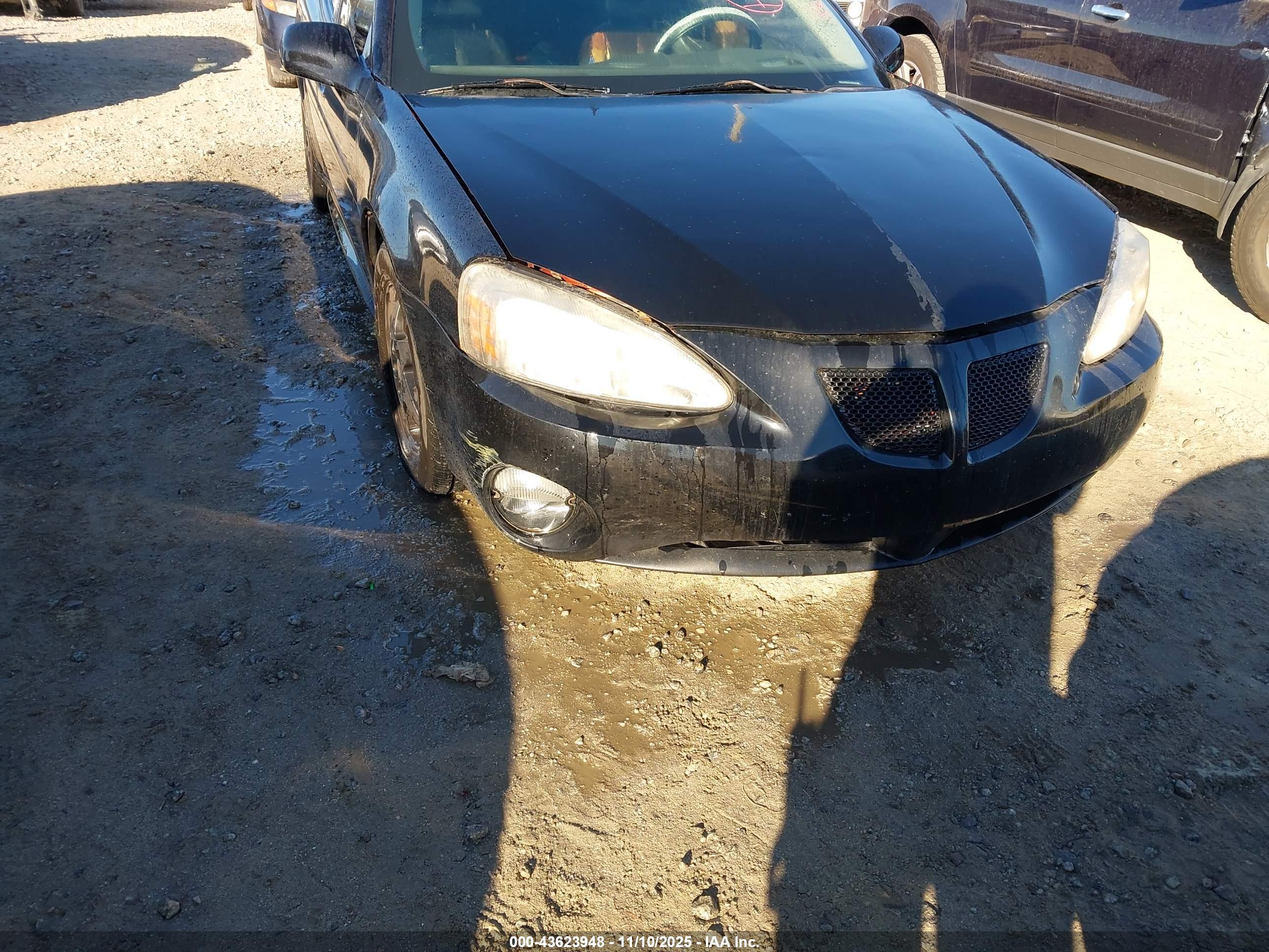 PONTIAC GRAND image 6