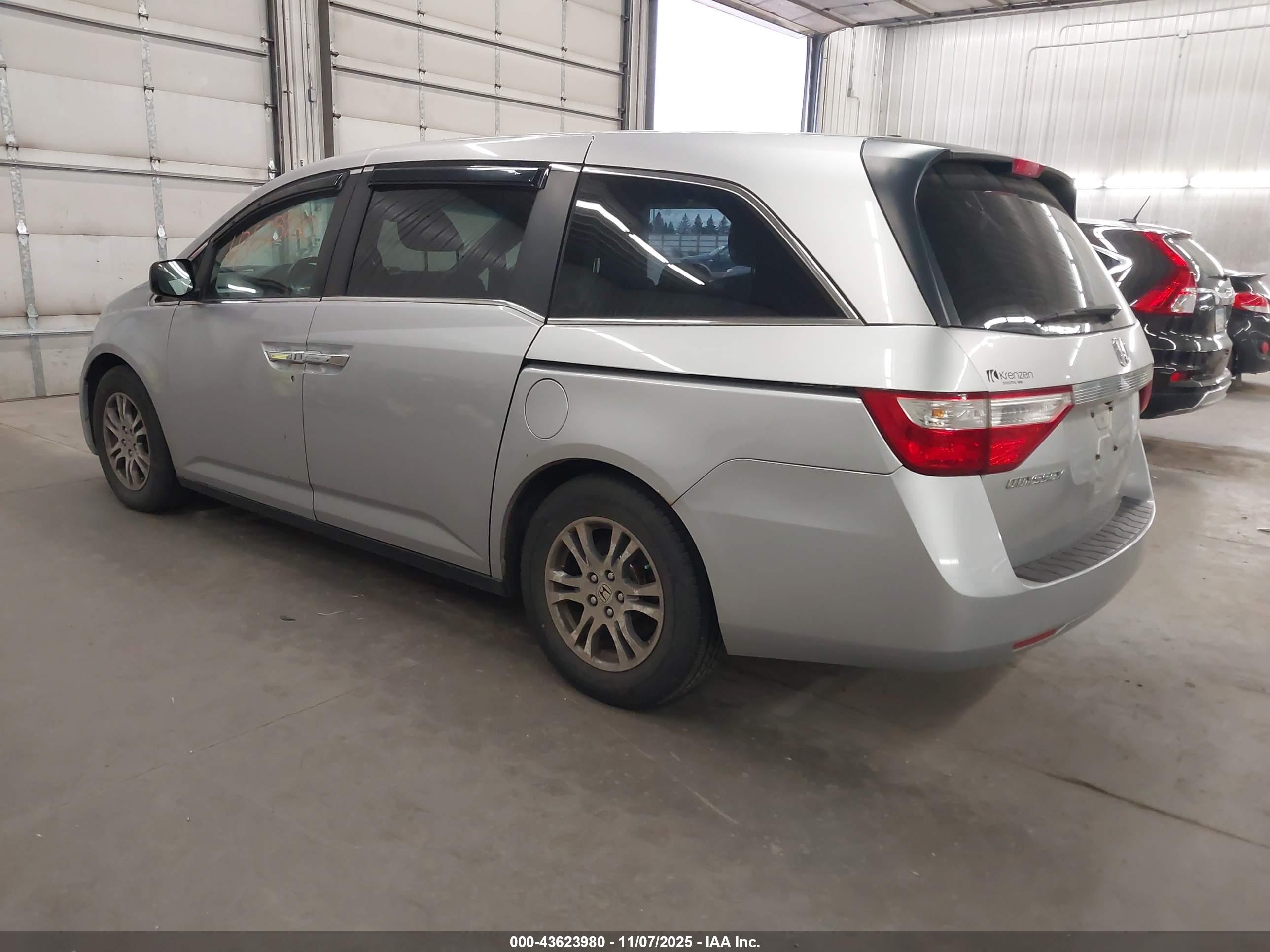 HONDA ODYSSEY image 3