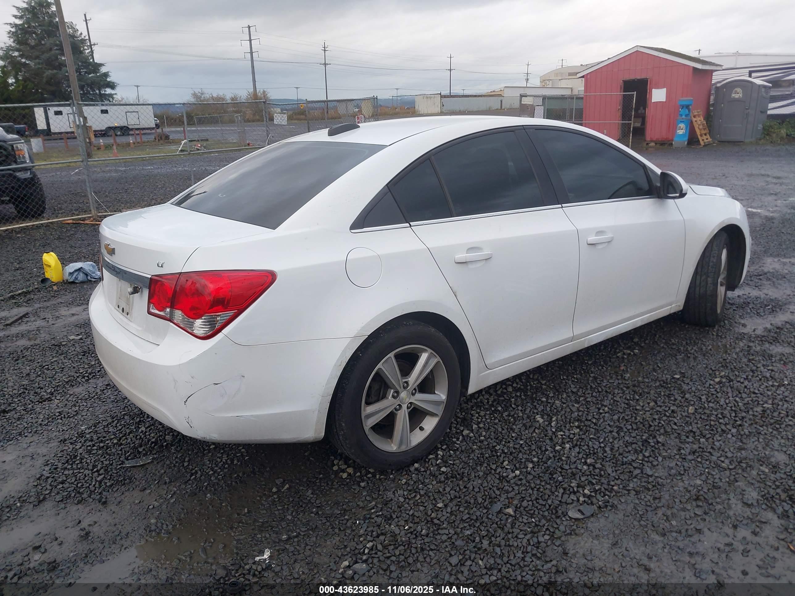 CHEVROLET CRUZE image 4