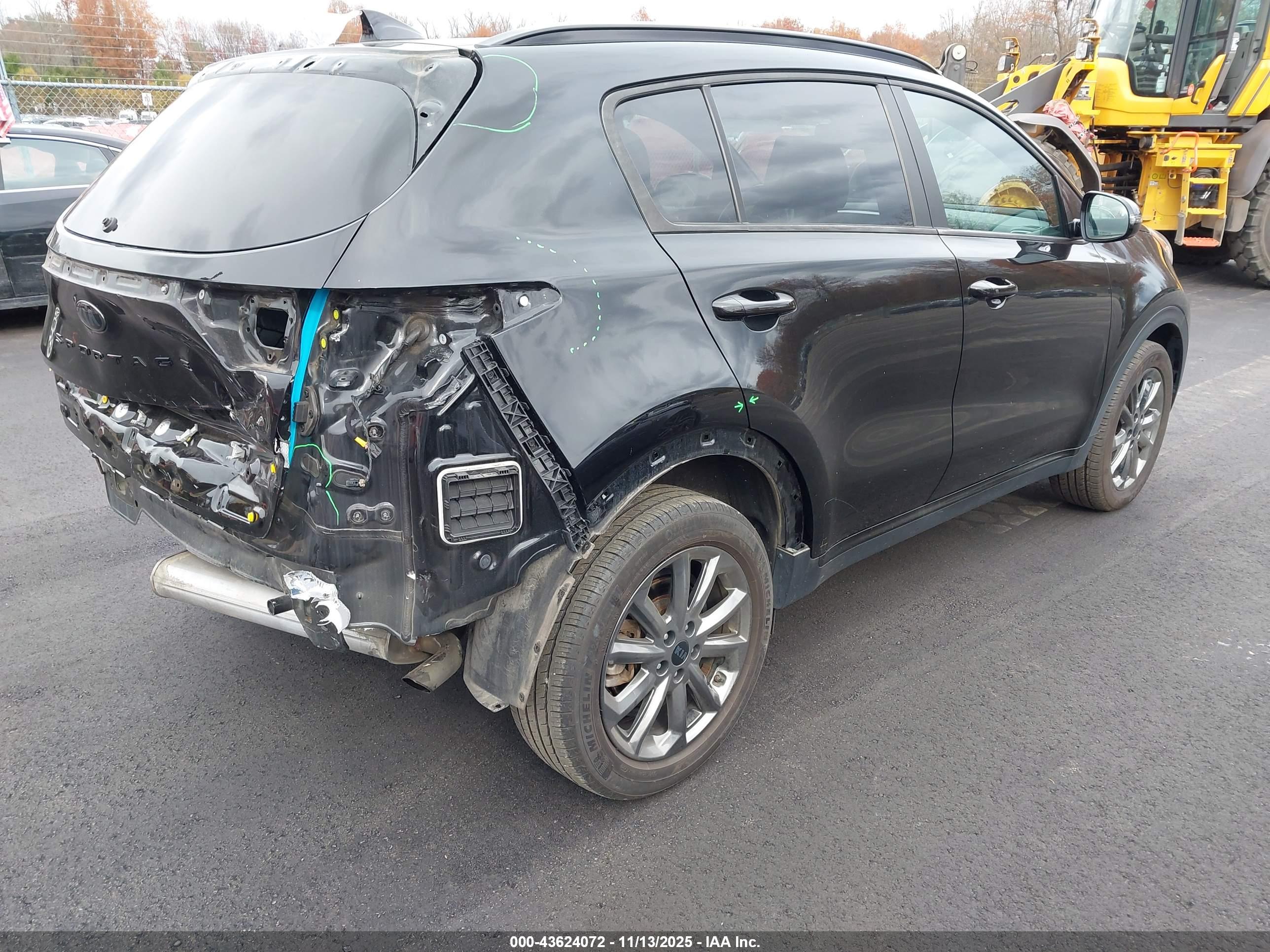 KIA SPORTAGE image 4