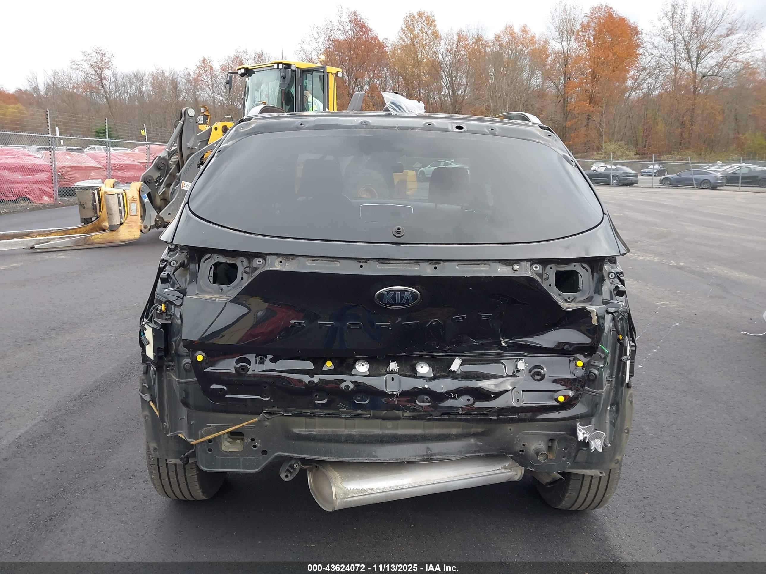 KIA SPORTAGE image 6