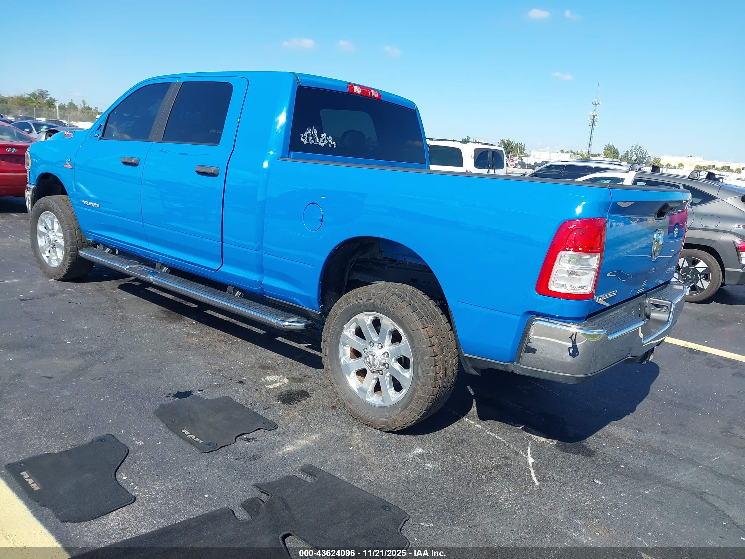 RAM 2500 image 3