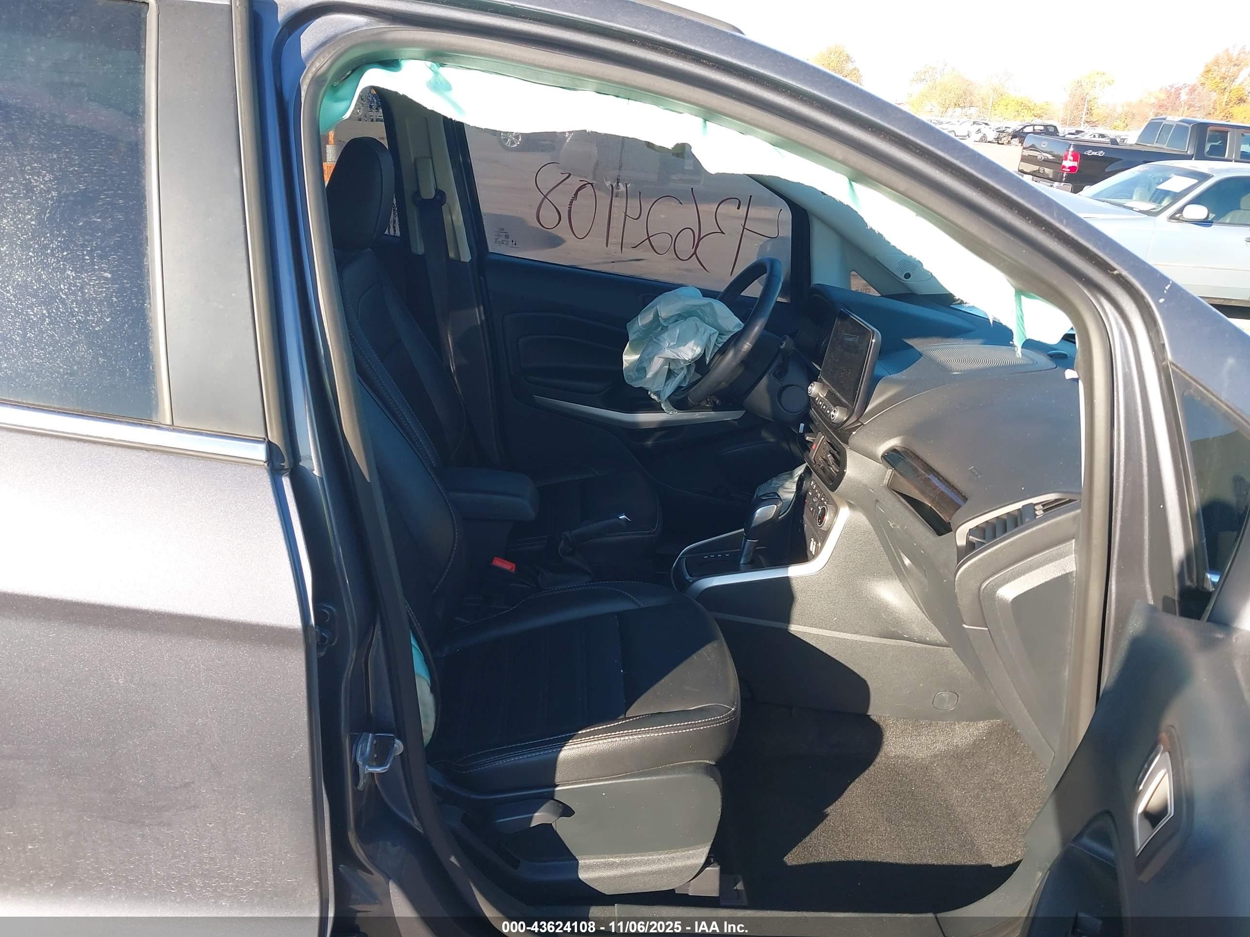 FORD ECOSPORT image 5