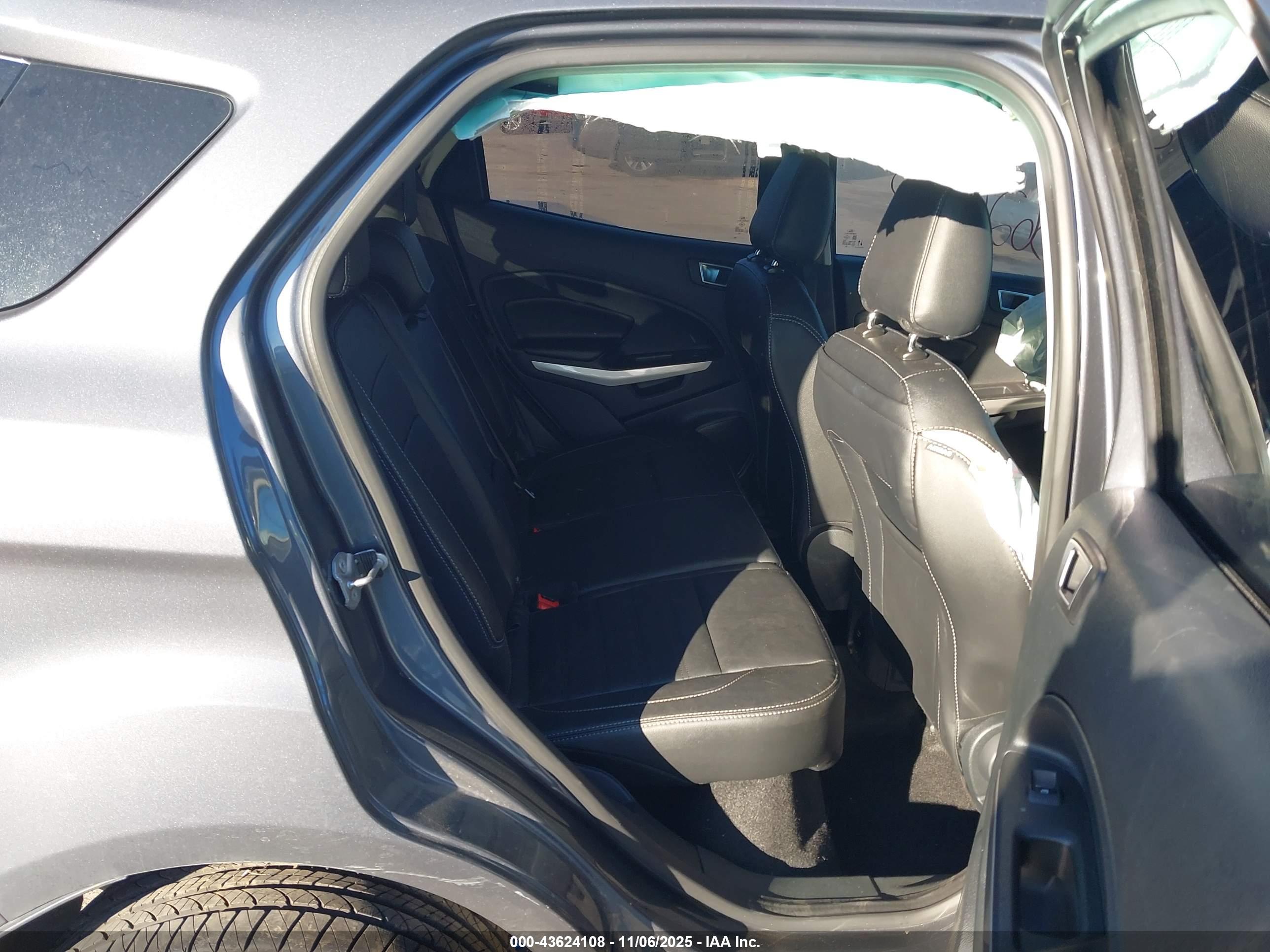 FORD ECOSPORT image 8