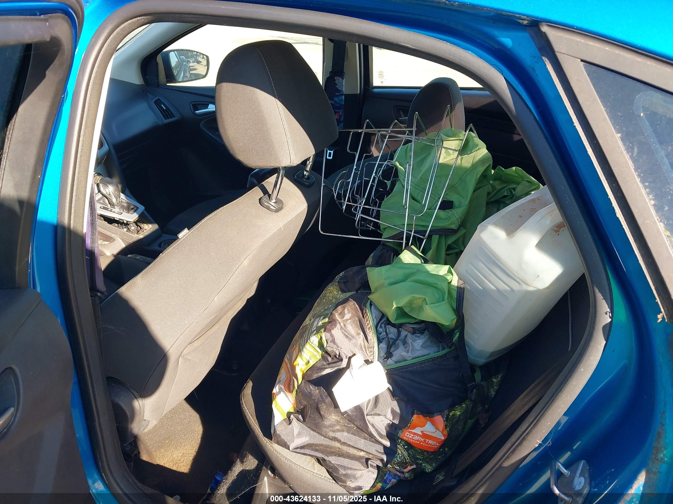 FORD FOCUS image 8