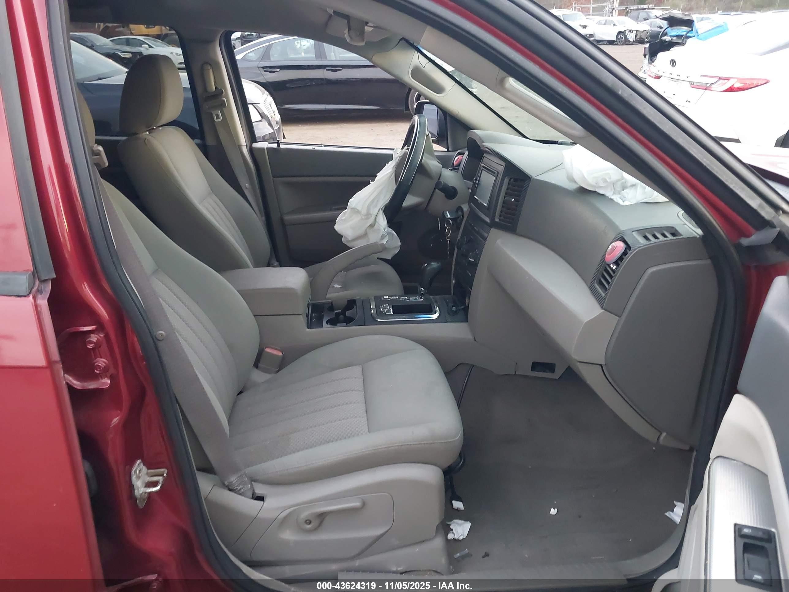 JEEP GRAND image 5