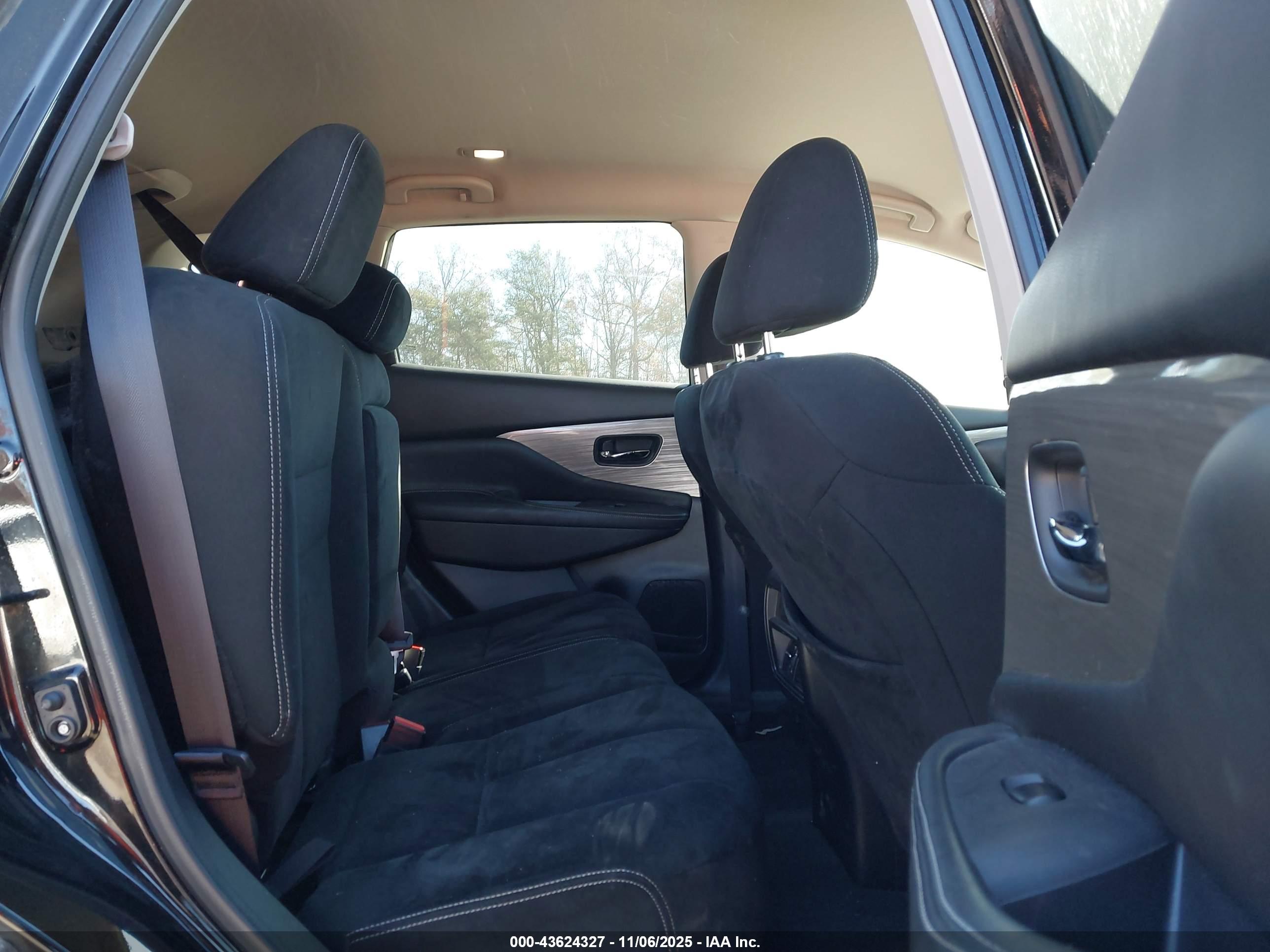NISSAN MURANO image 8