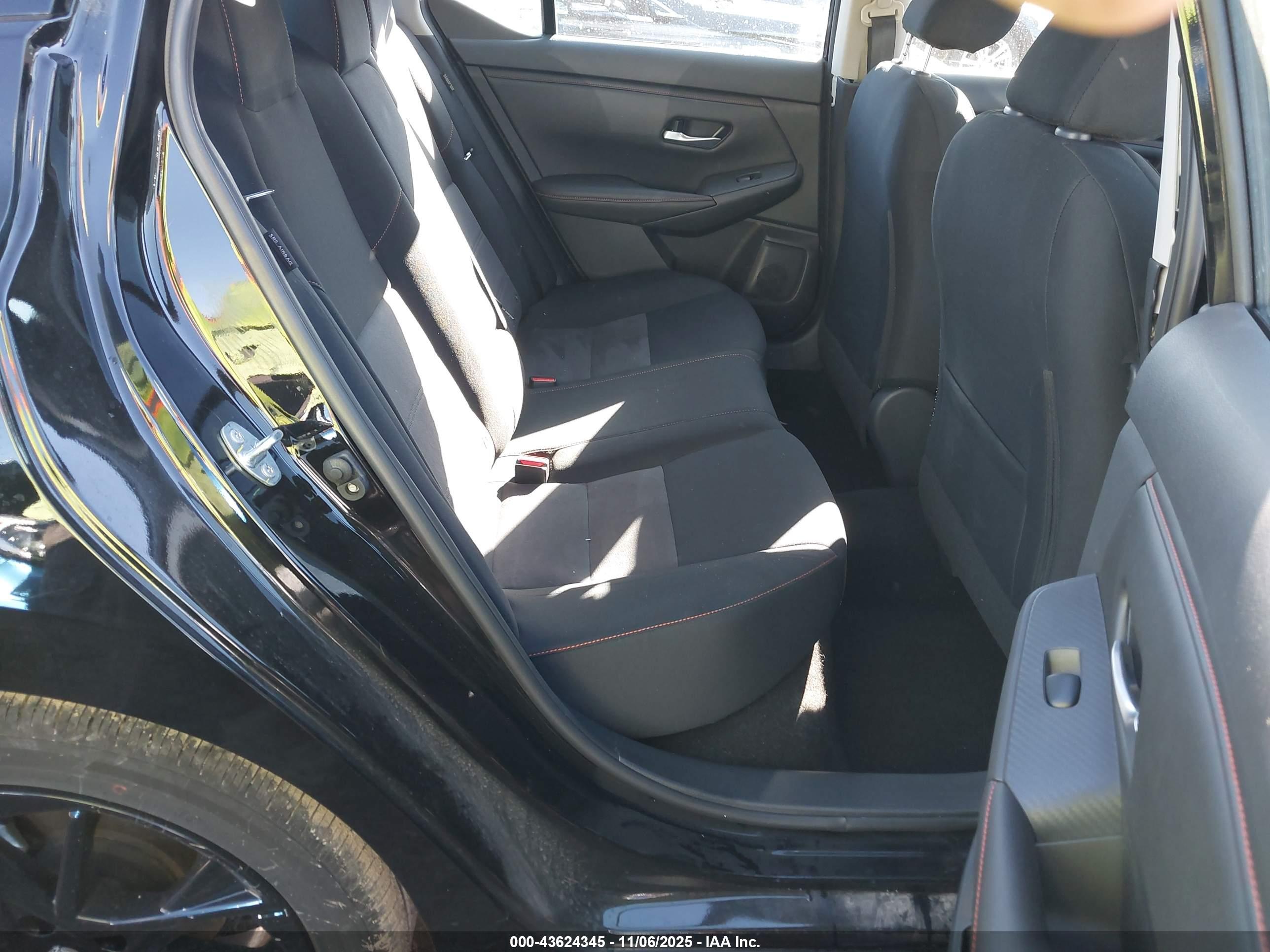 NISSAN SENTRA image 8