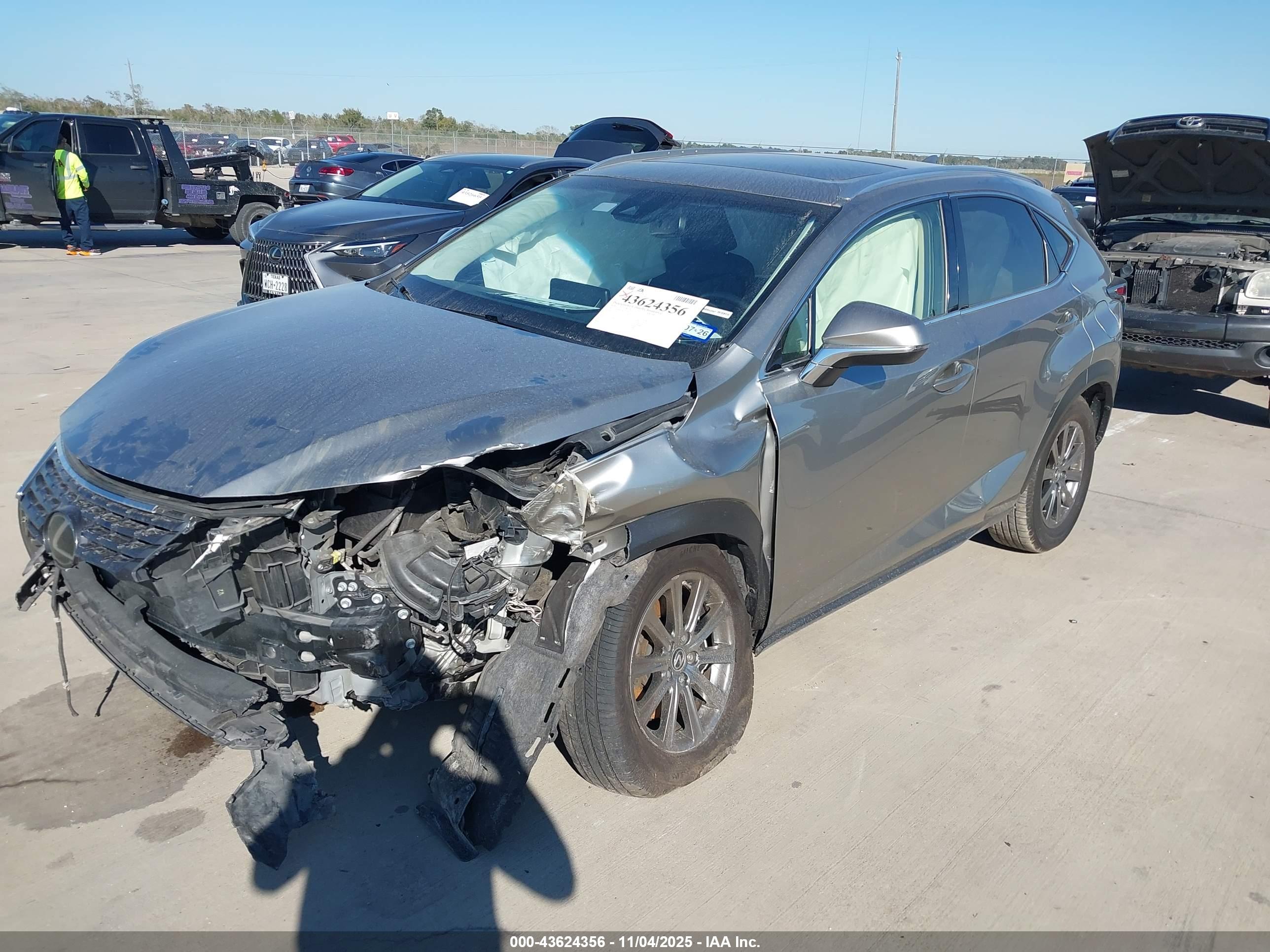 LEXUS NX image 6