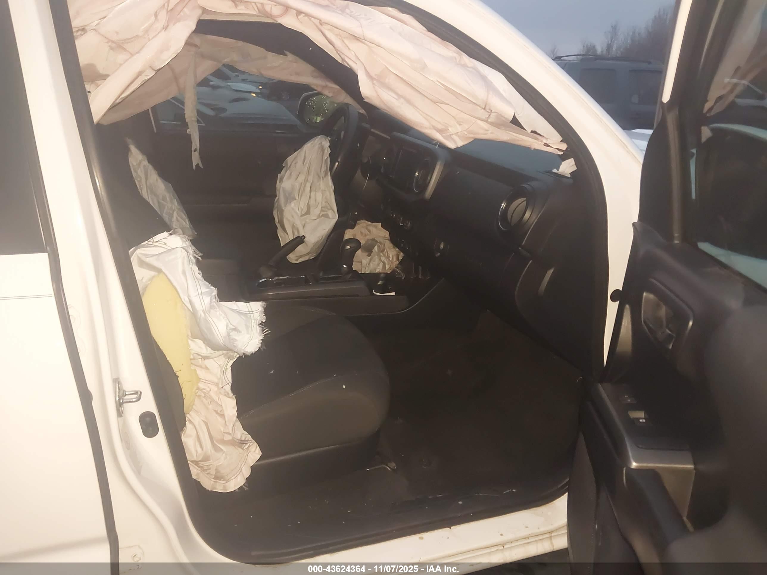 TOYOTA TACOMA image 5