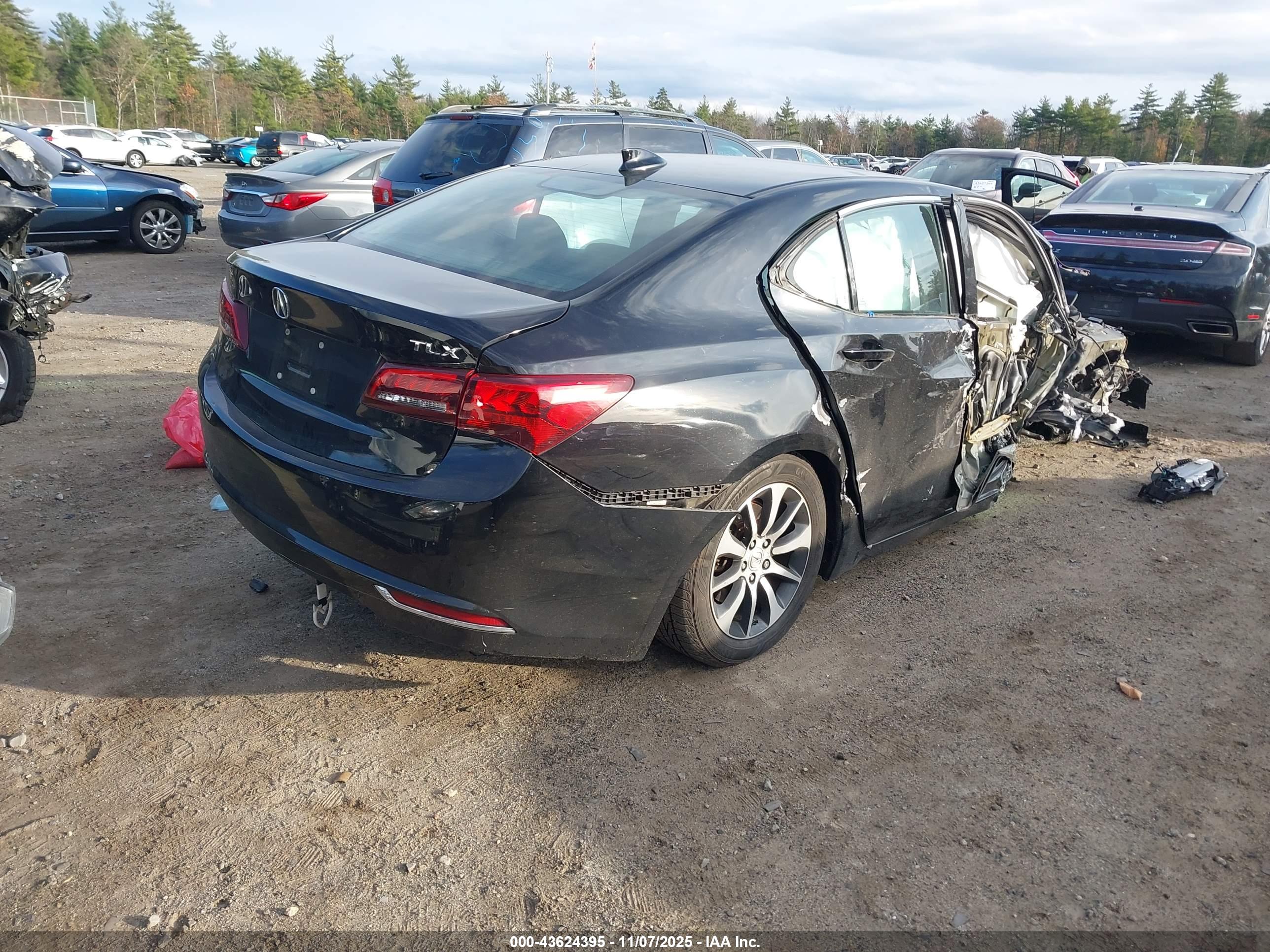 ACURA TLX image 4