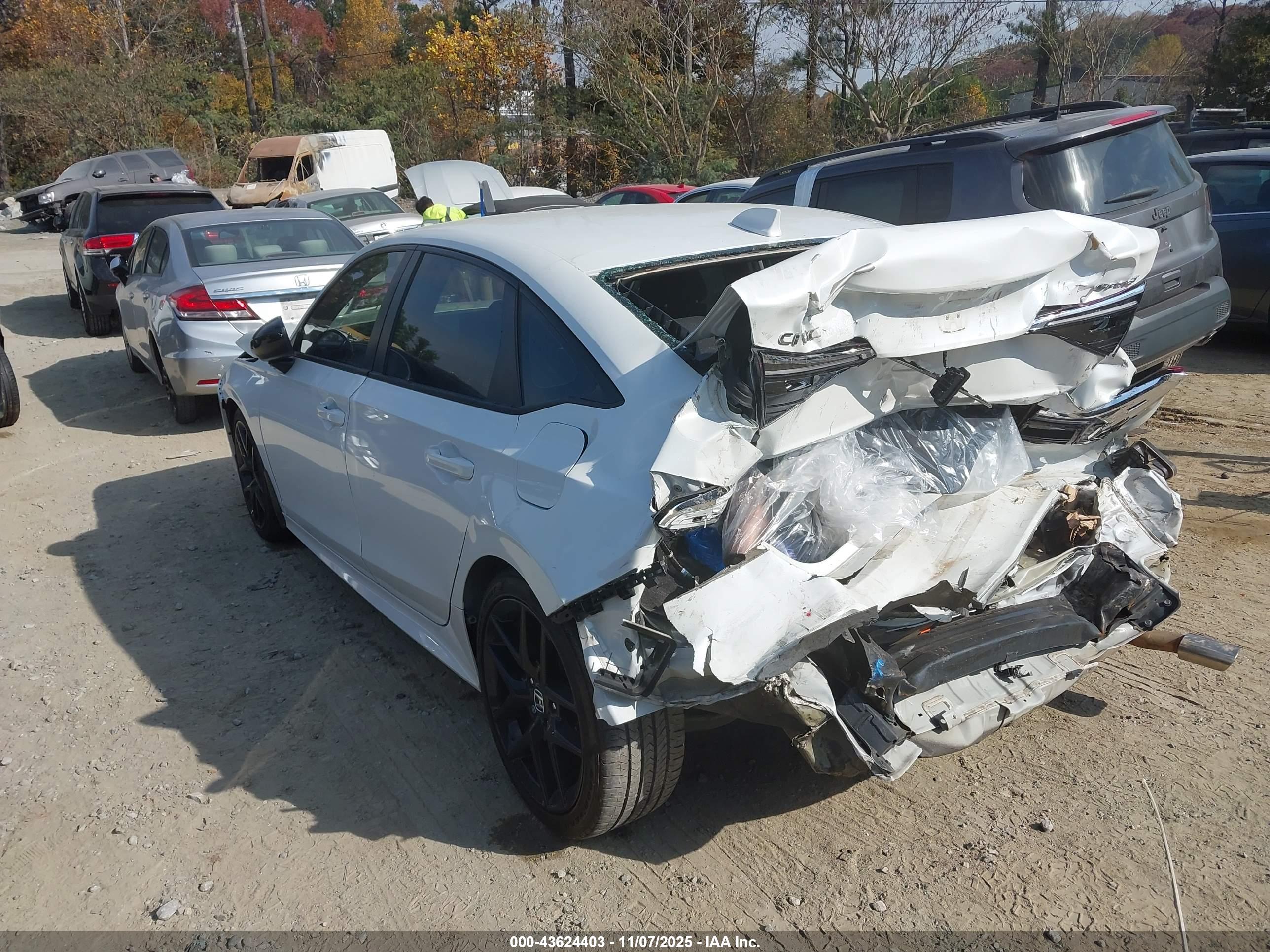 HONDA CIVIC image 3