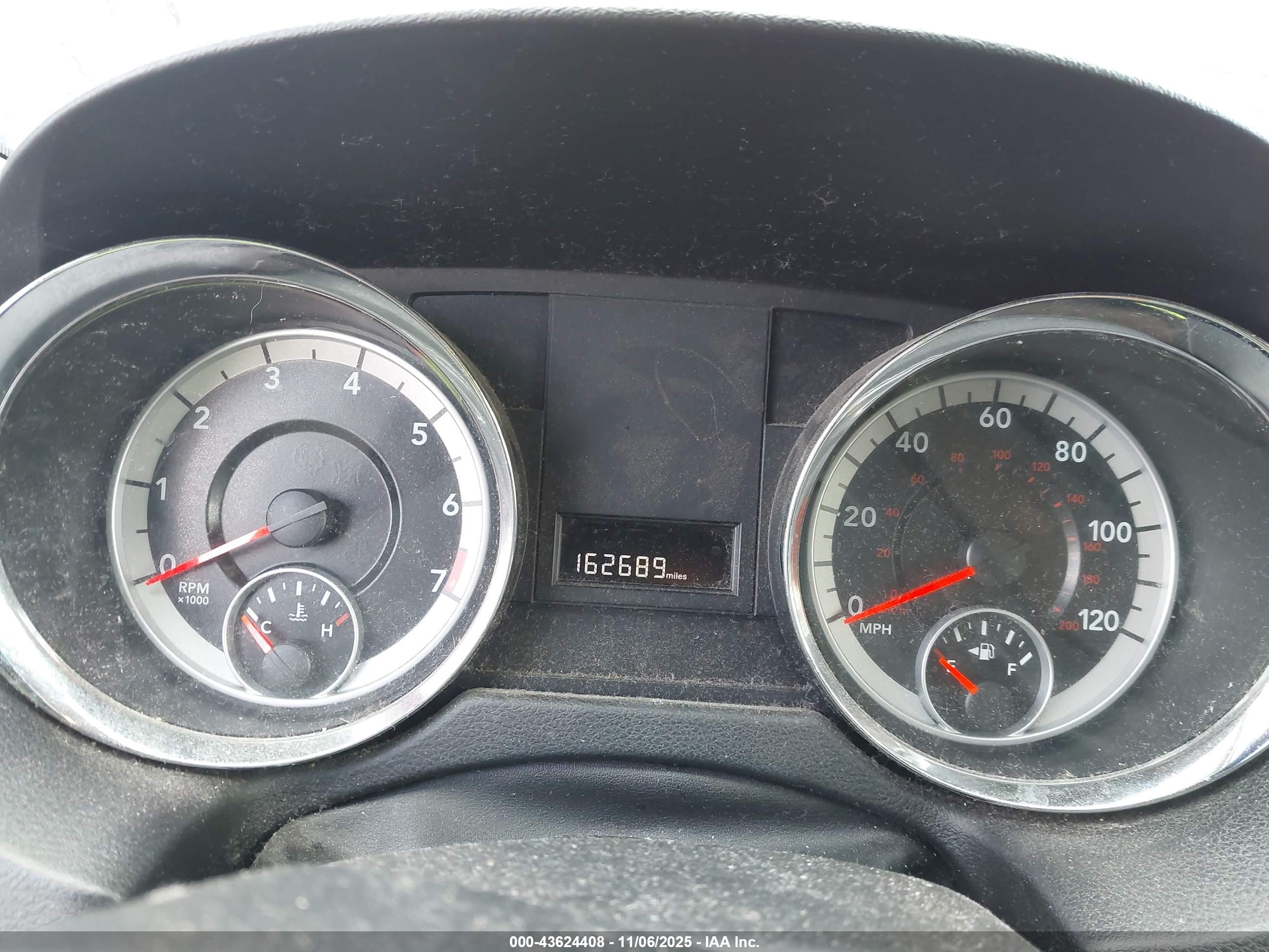 DODGE GRAND image 7