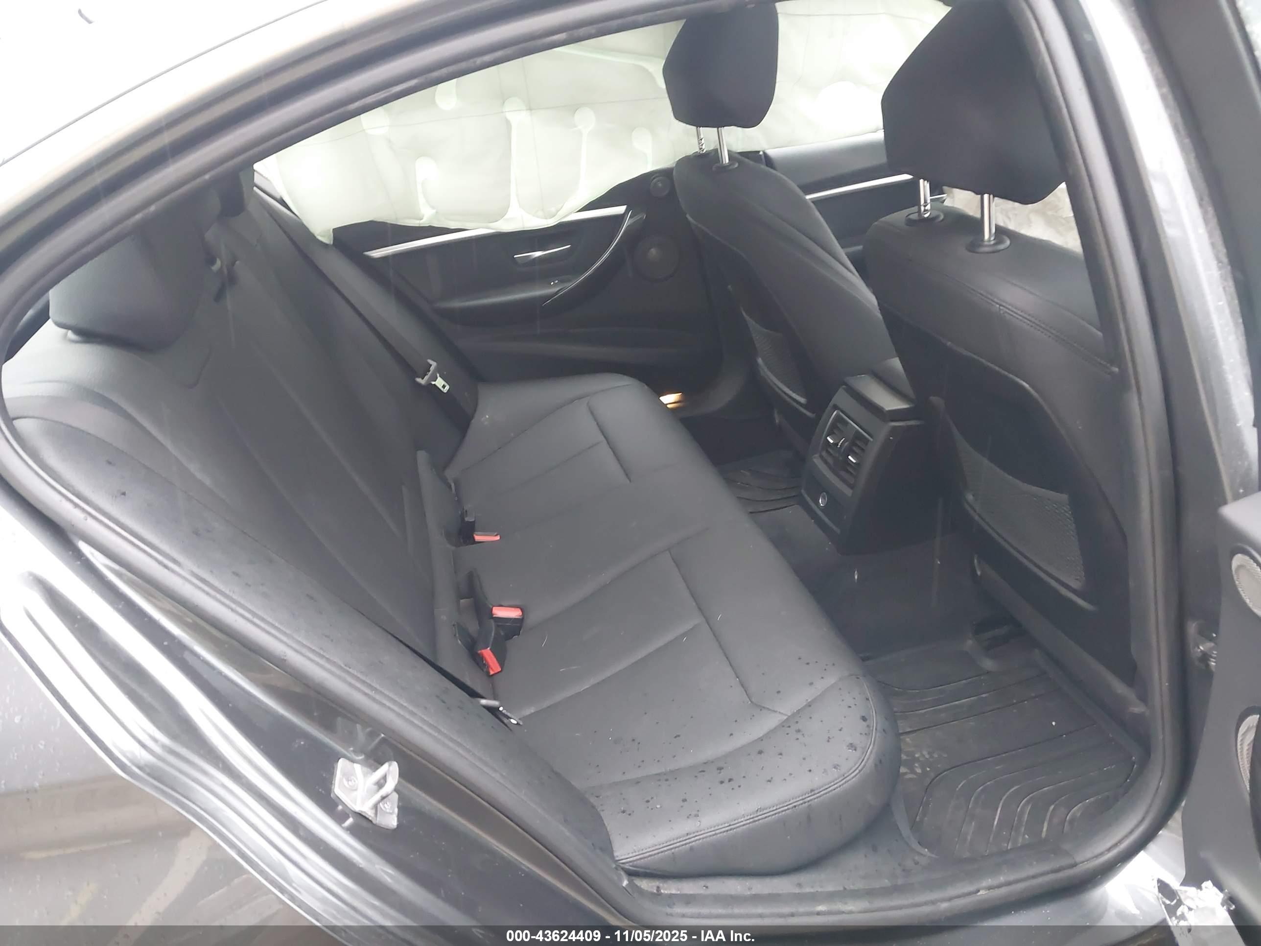 BMW 340I image 8