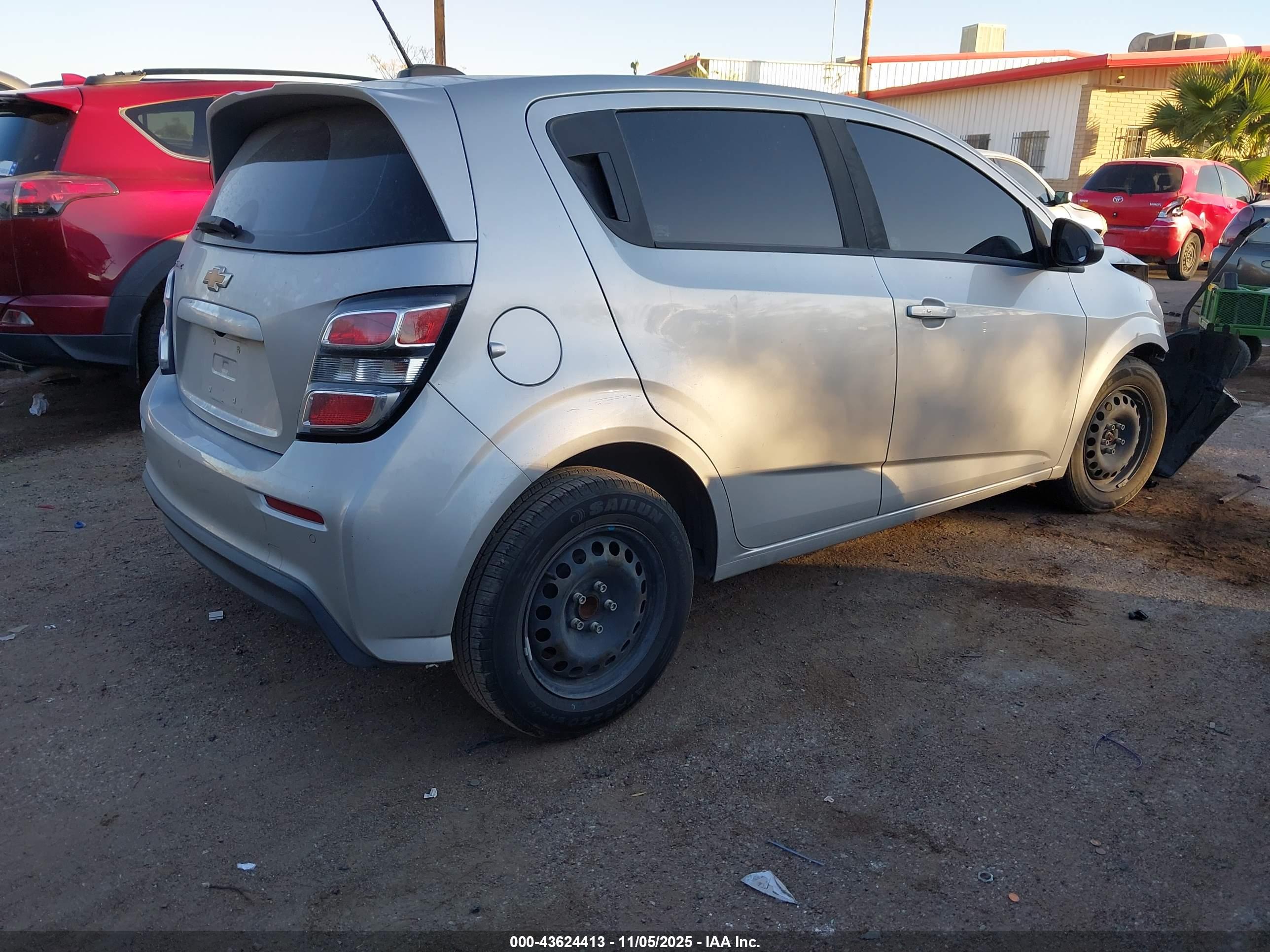 CHEVROLET SONIC image 4
