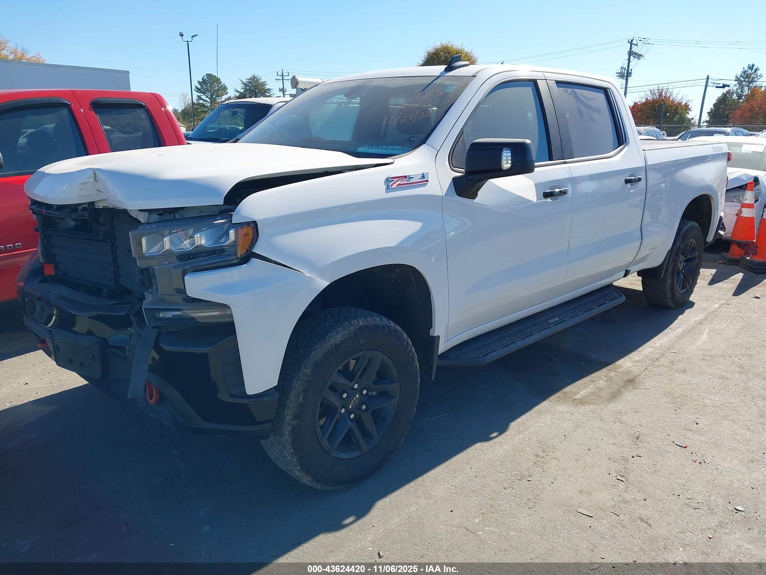 CHEVROLET SILVERADO image 2