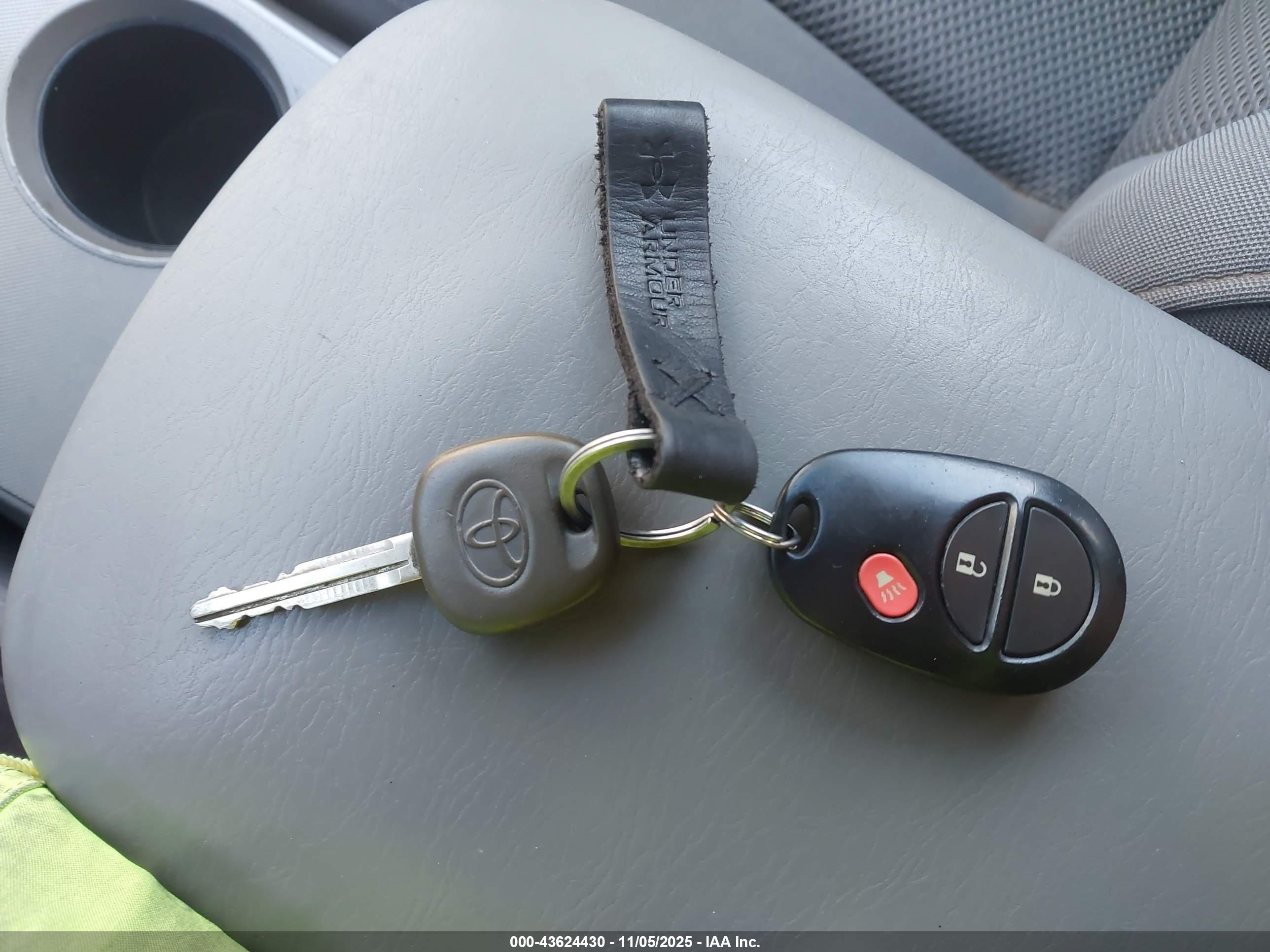 TOYOTA TACOMA image 11