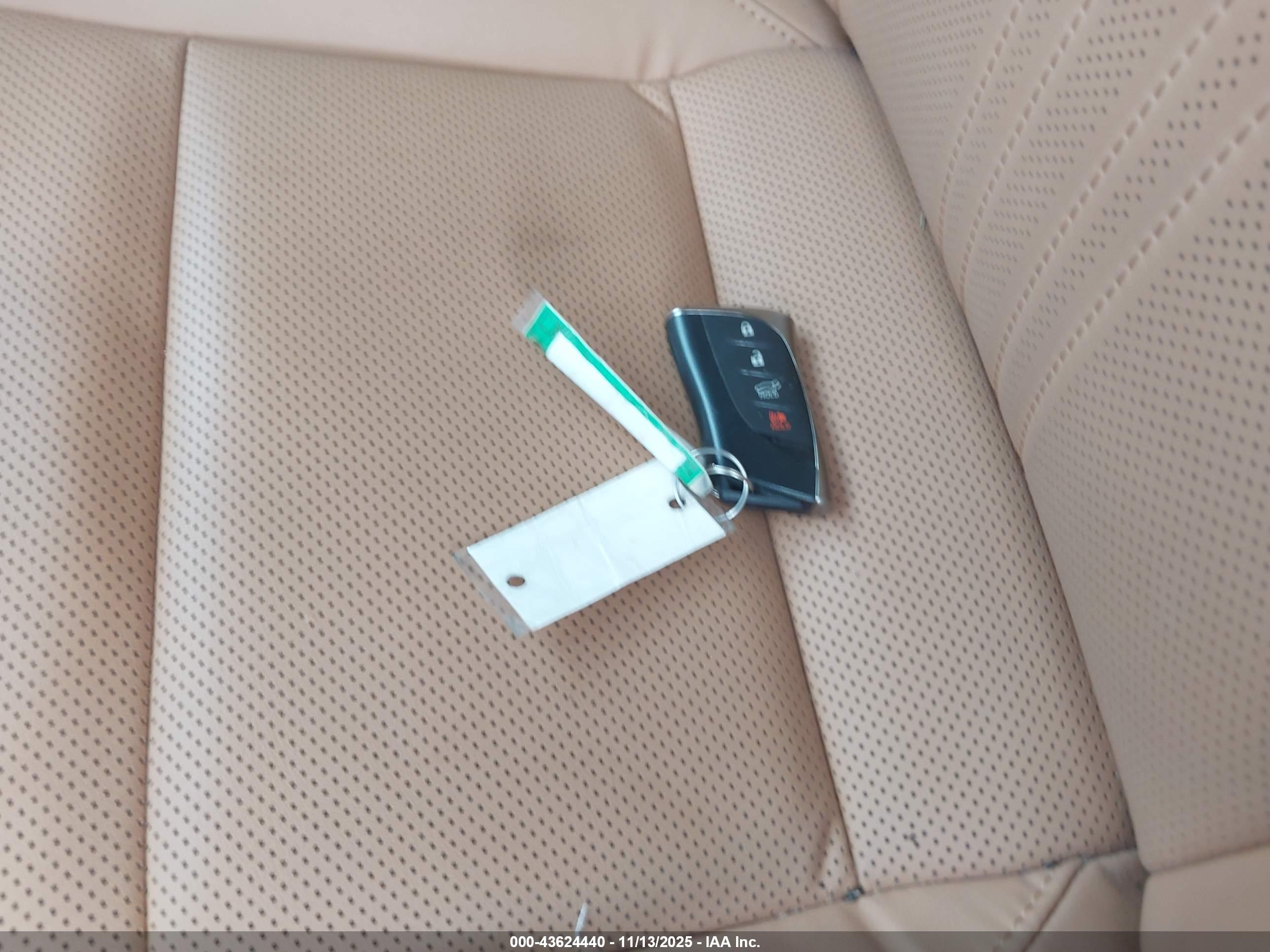 LEXUS NX image 11