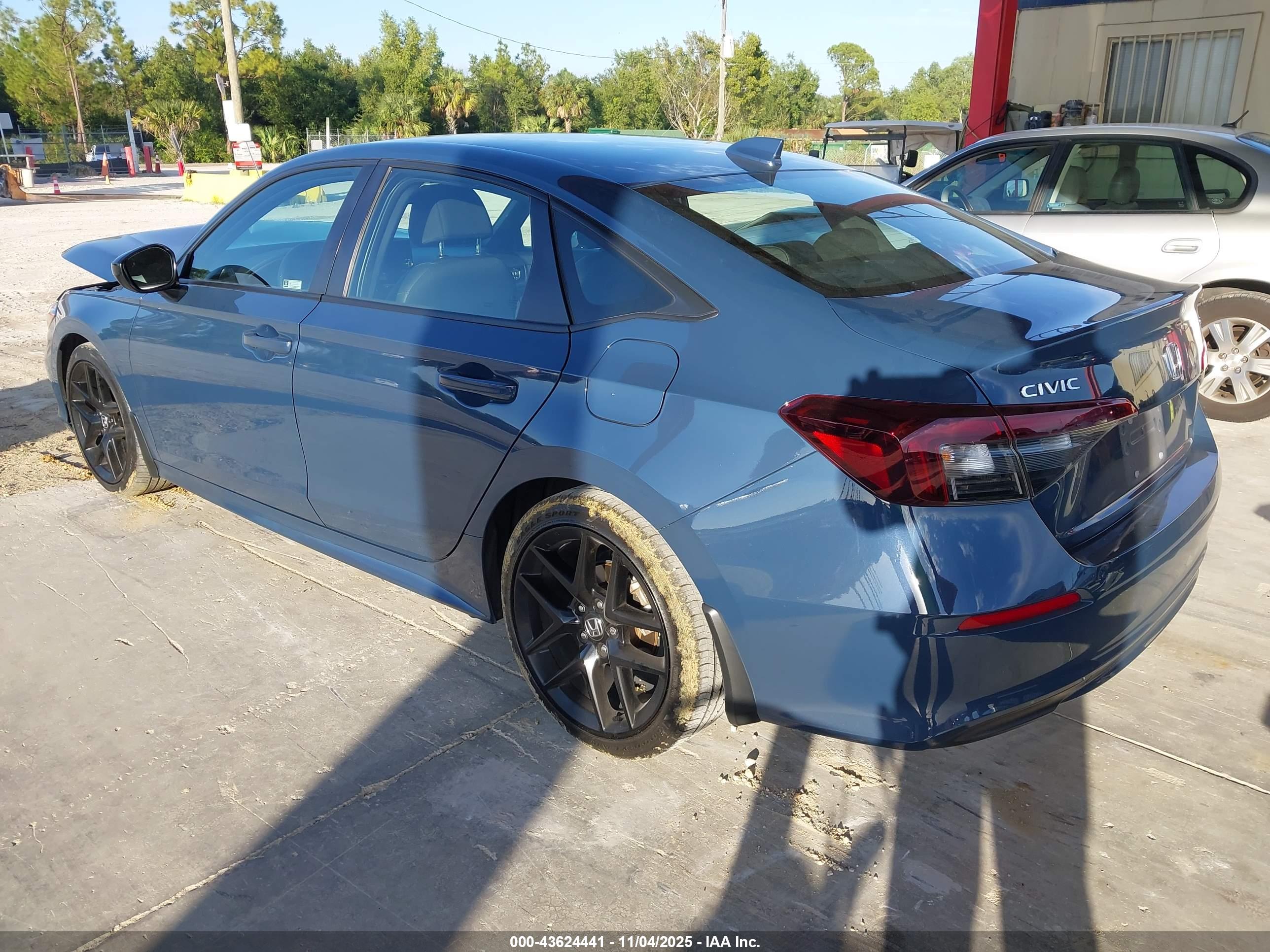 HONDA CIVIC image 3