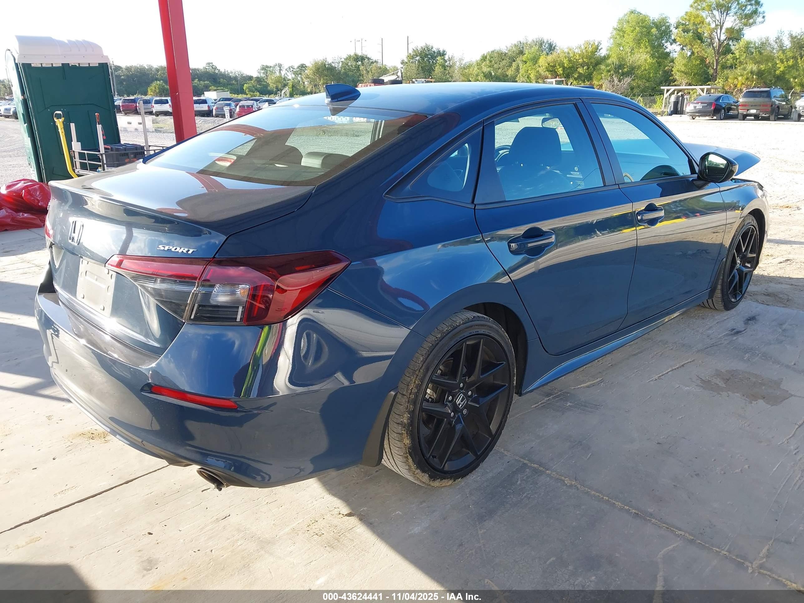 HONDA CIVIC image 4
