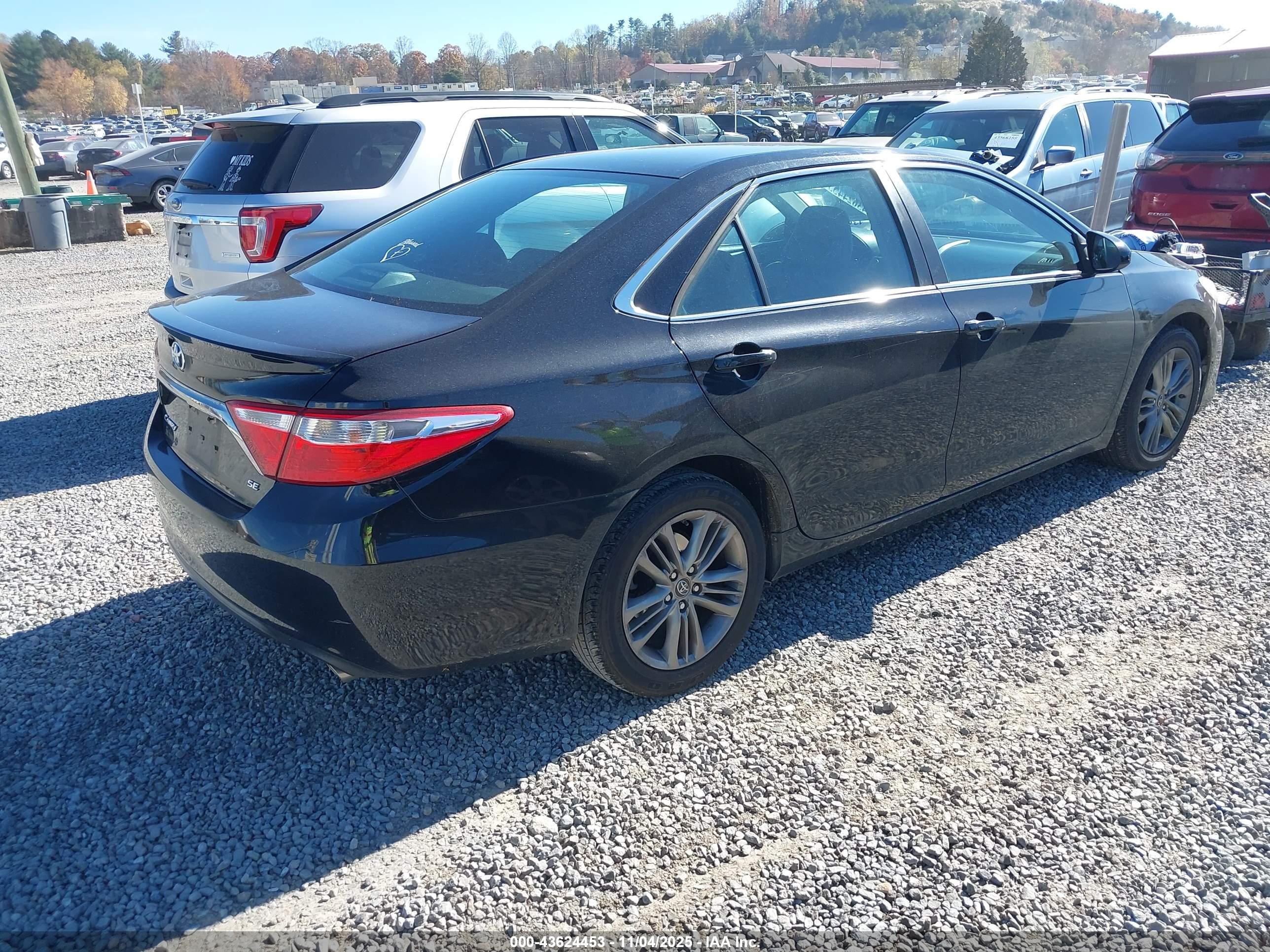 TOYOTA CAMRY image 4