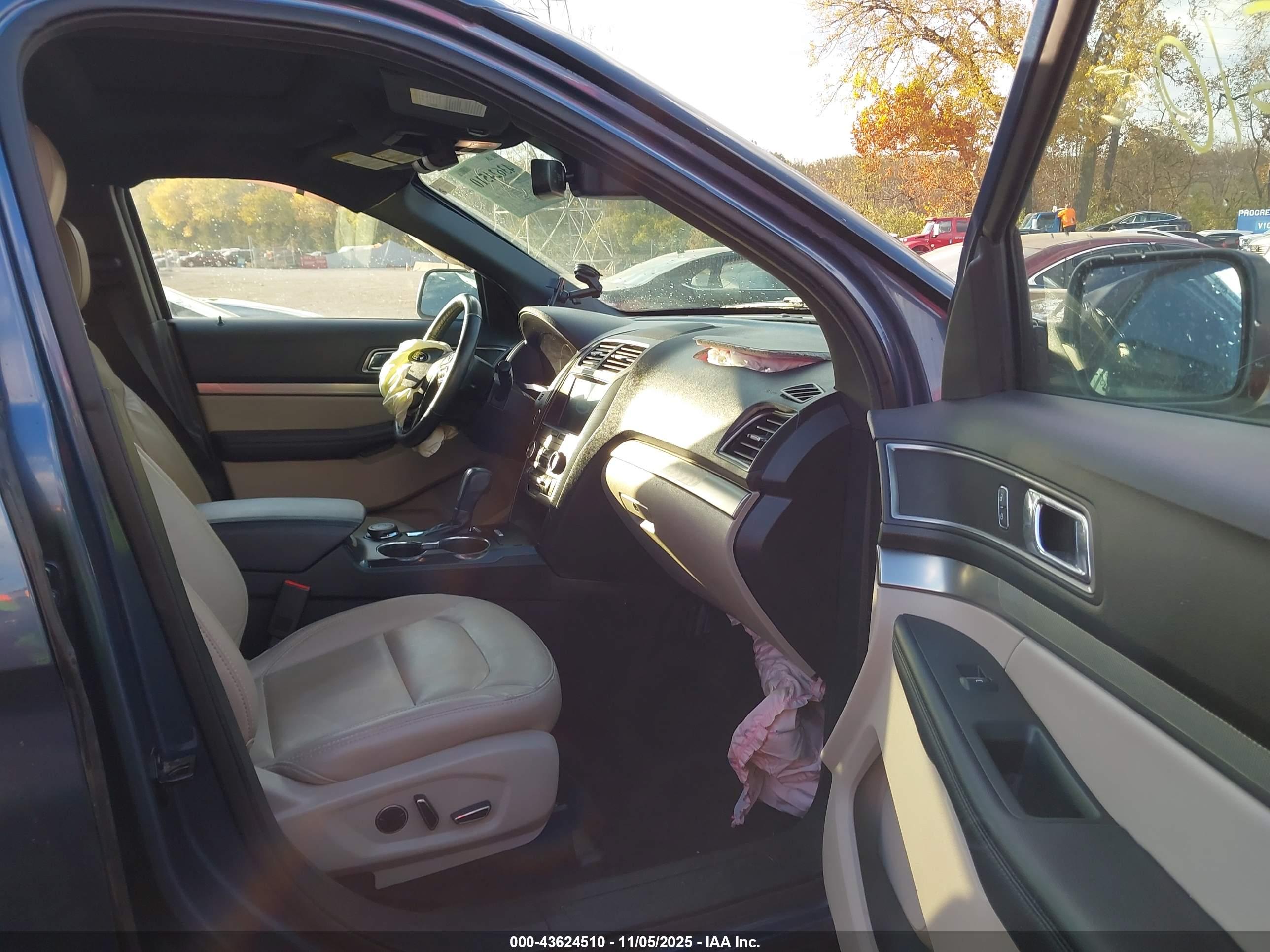 FORD EXPLORER image 5