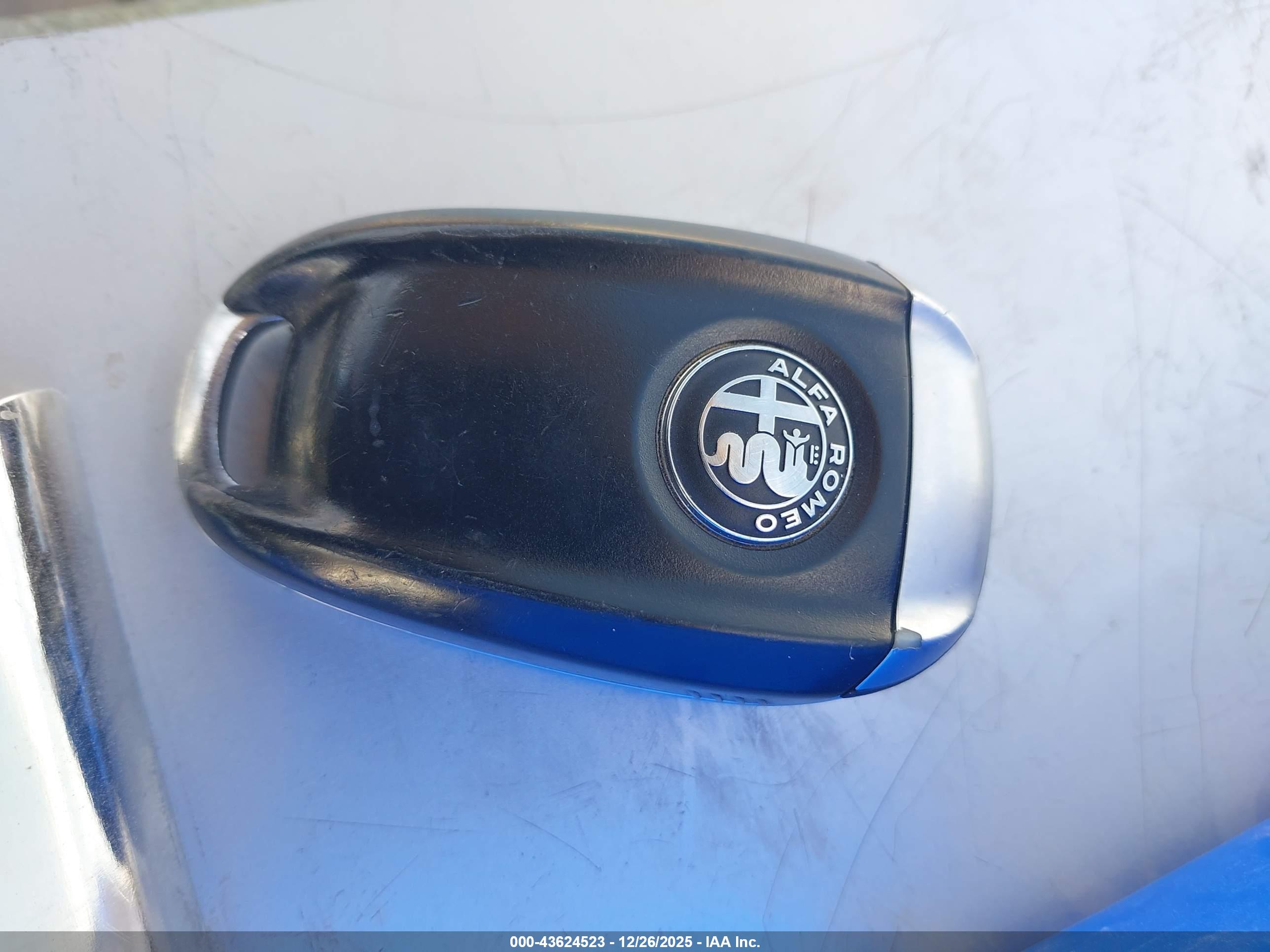 ALFA ROMEO image 11