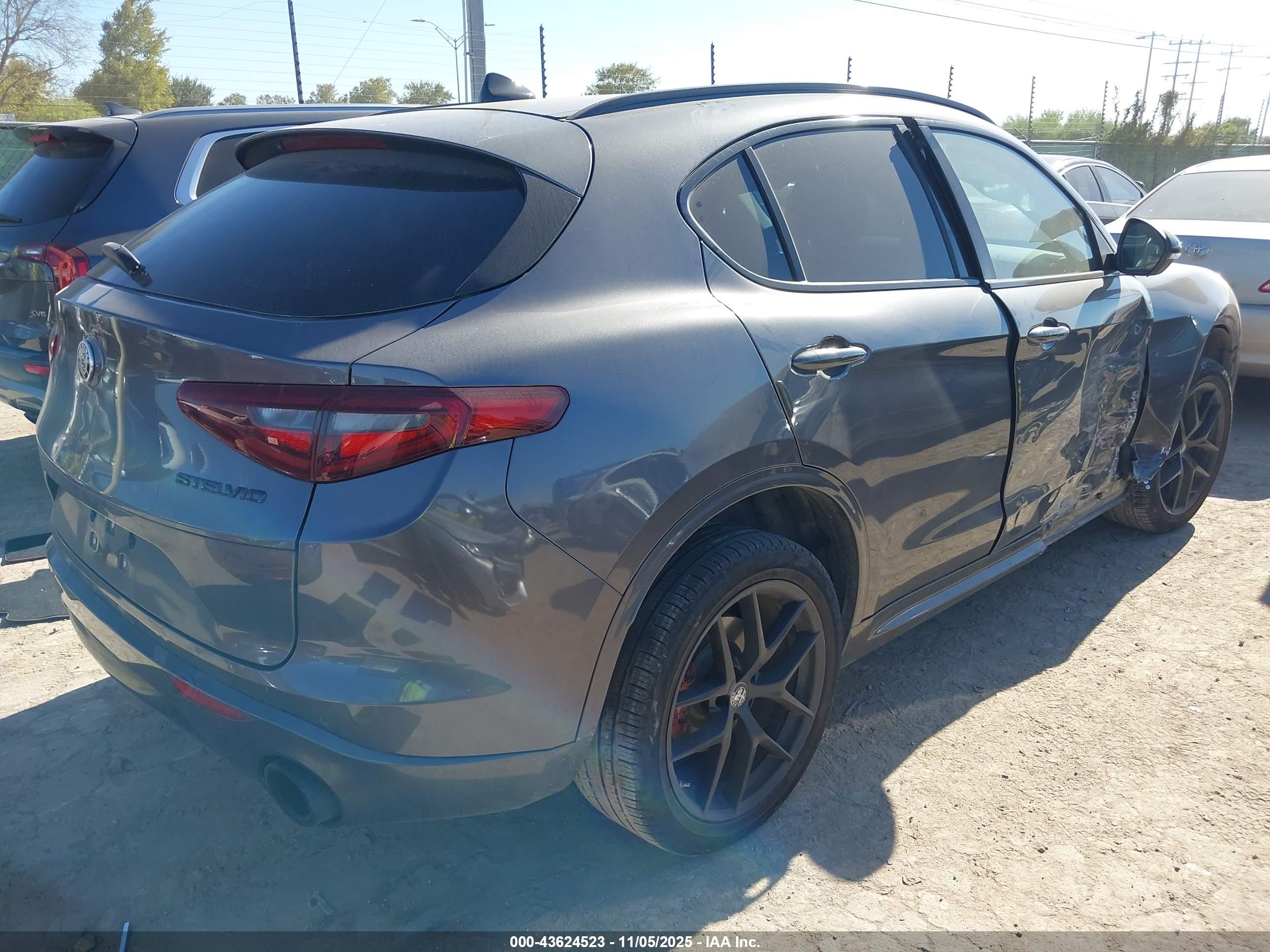 ALFA ROMEO image 4