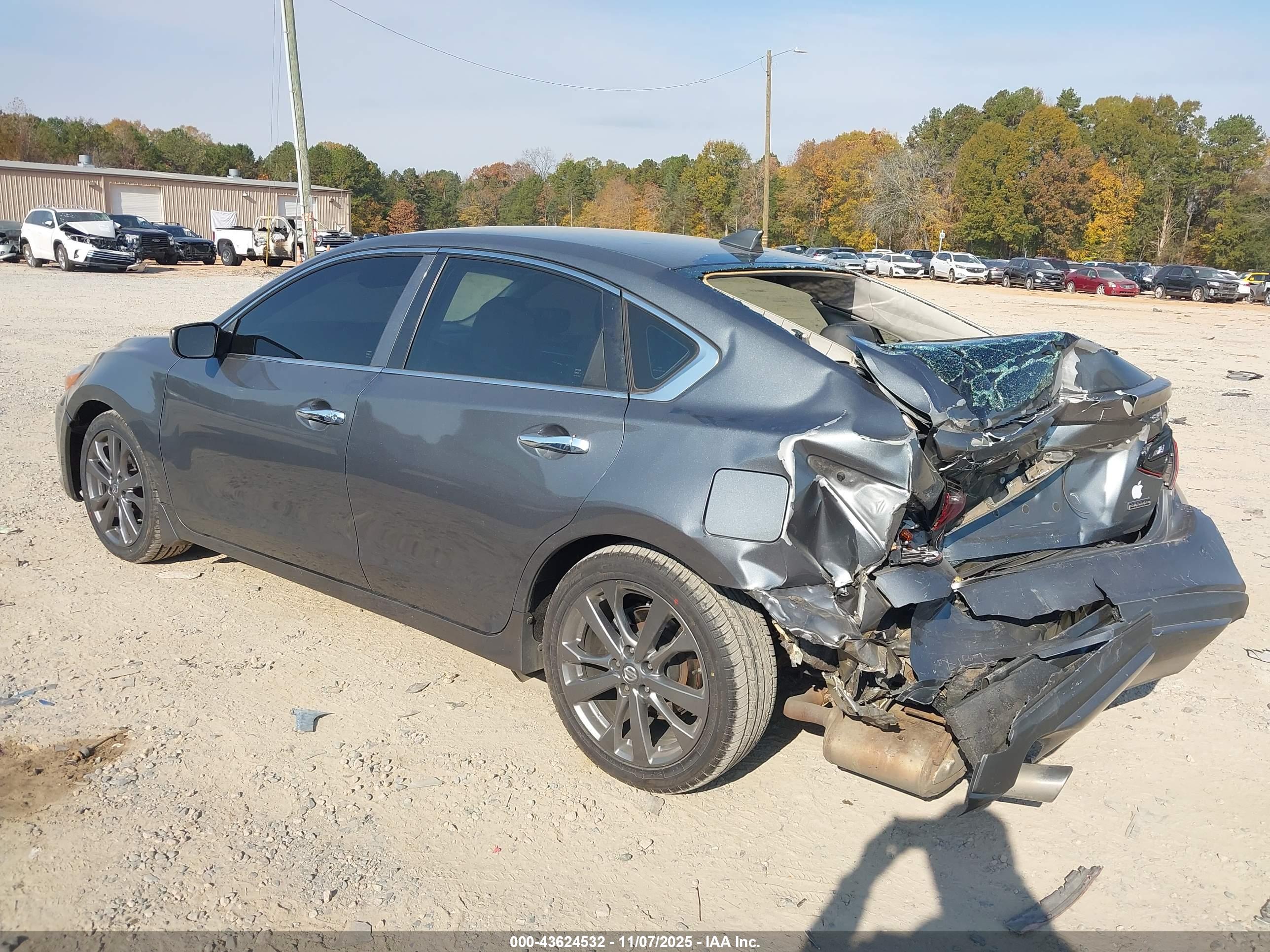 NISSAN ALTIMA image 3