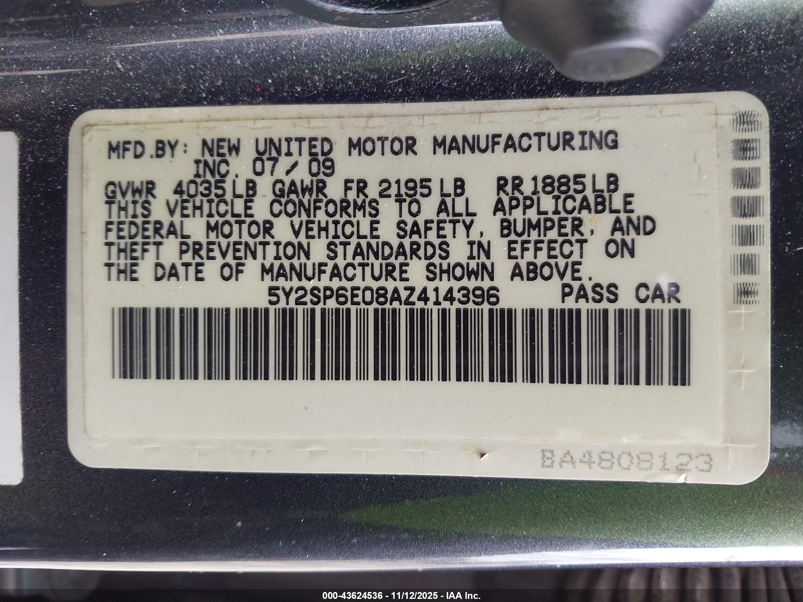 PONTIAC VIBE image 9