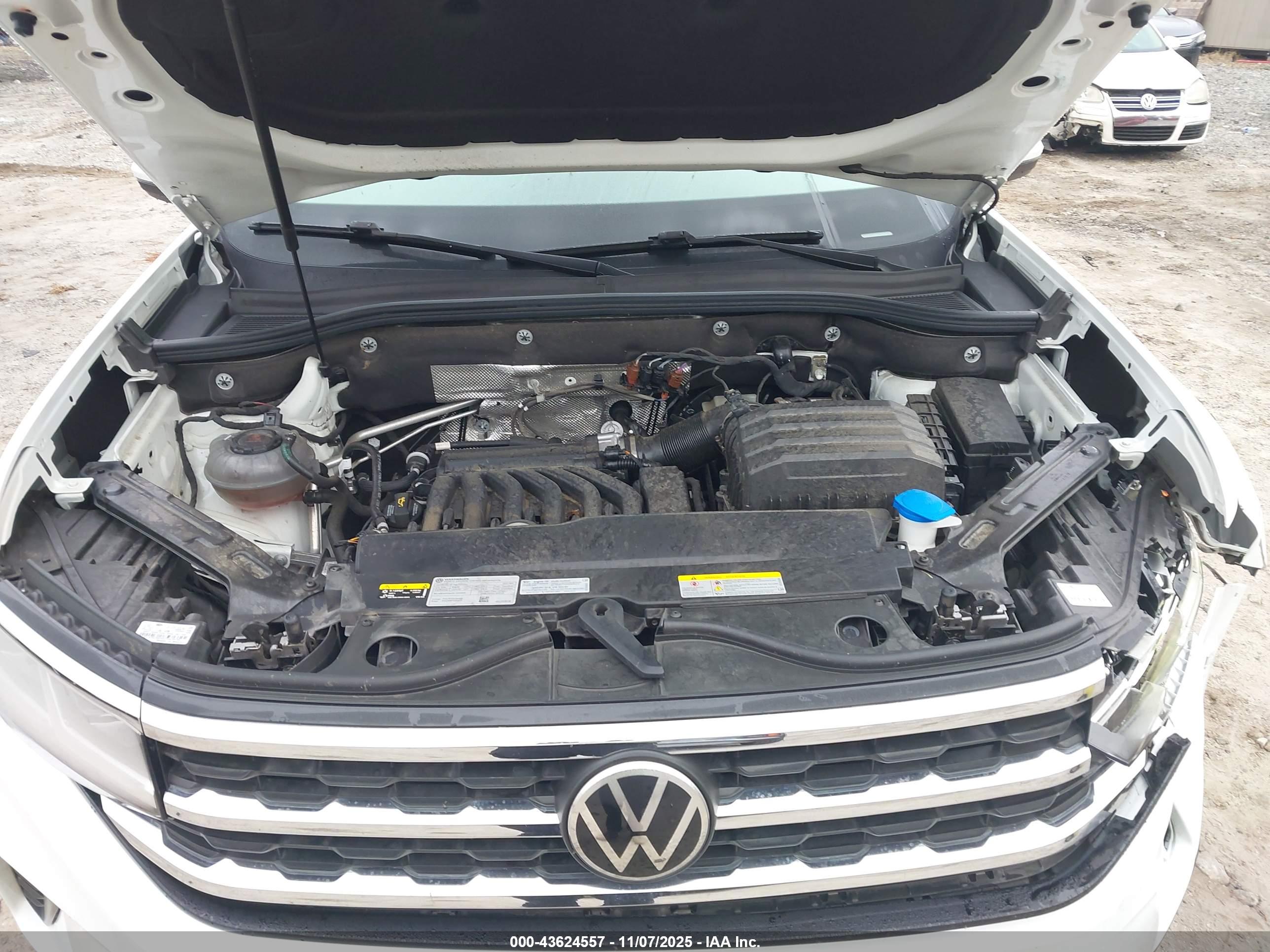 VOLKSWAGEN ATLAS image 10