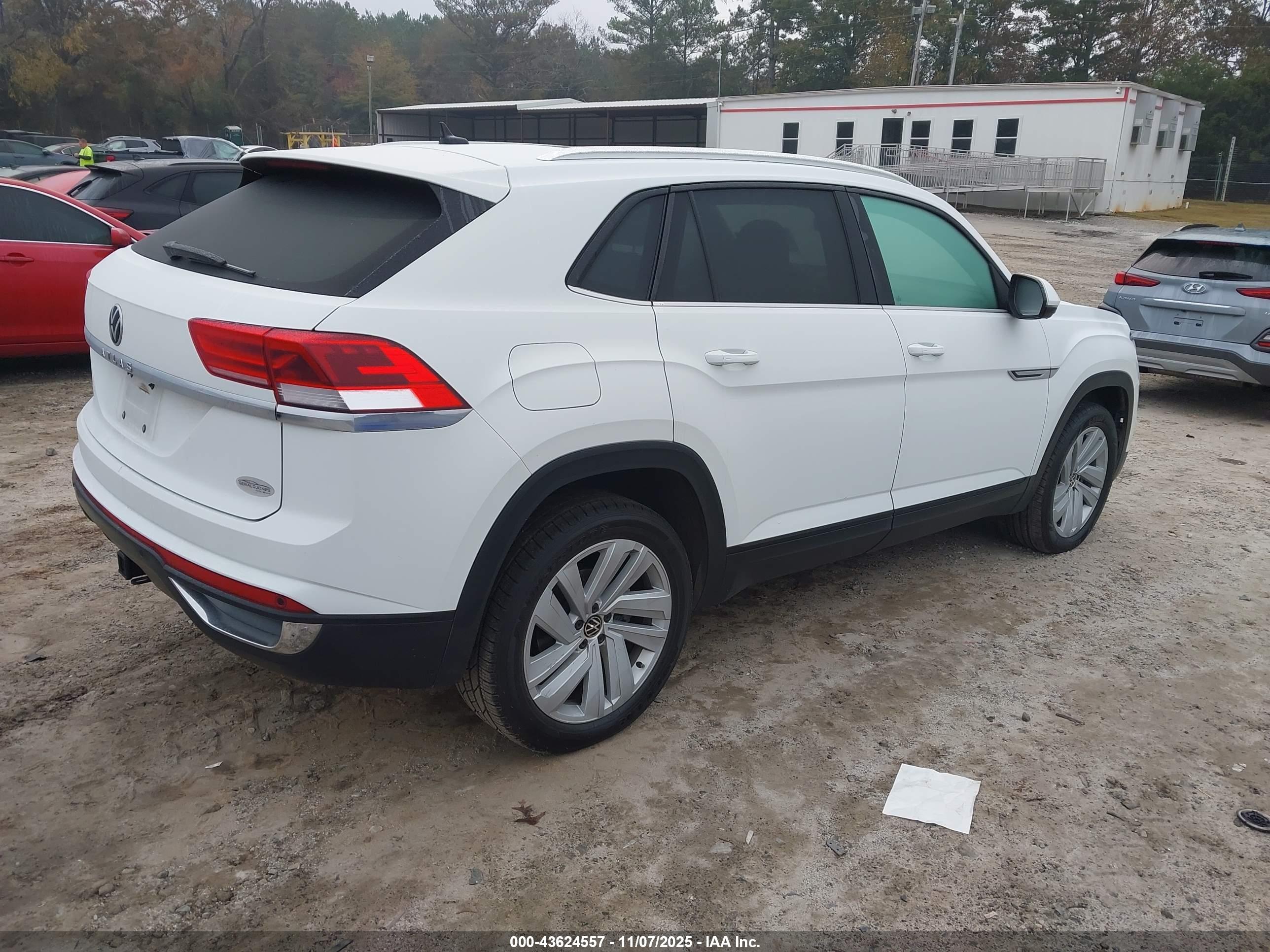 VOLKSWAGEN ATLAS image 4