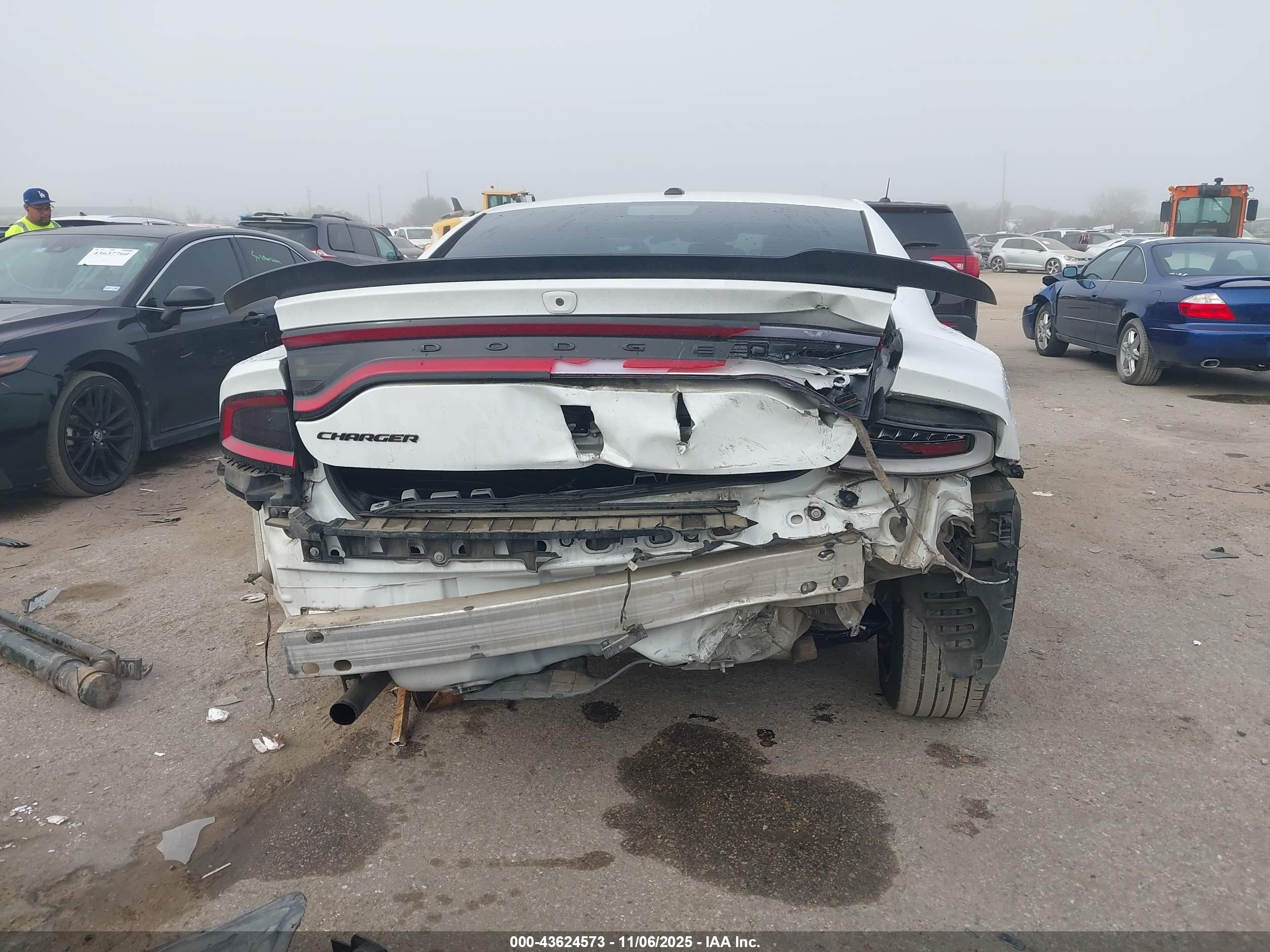 DODGE CHARGER image 6