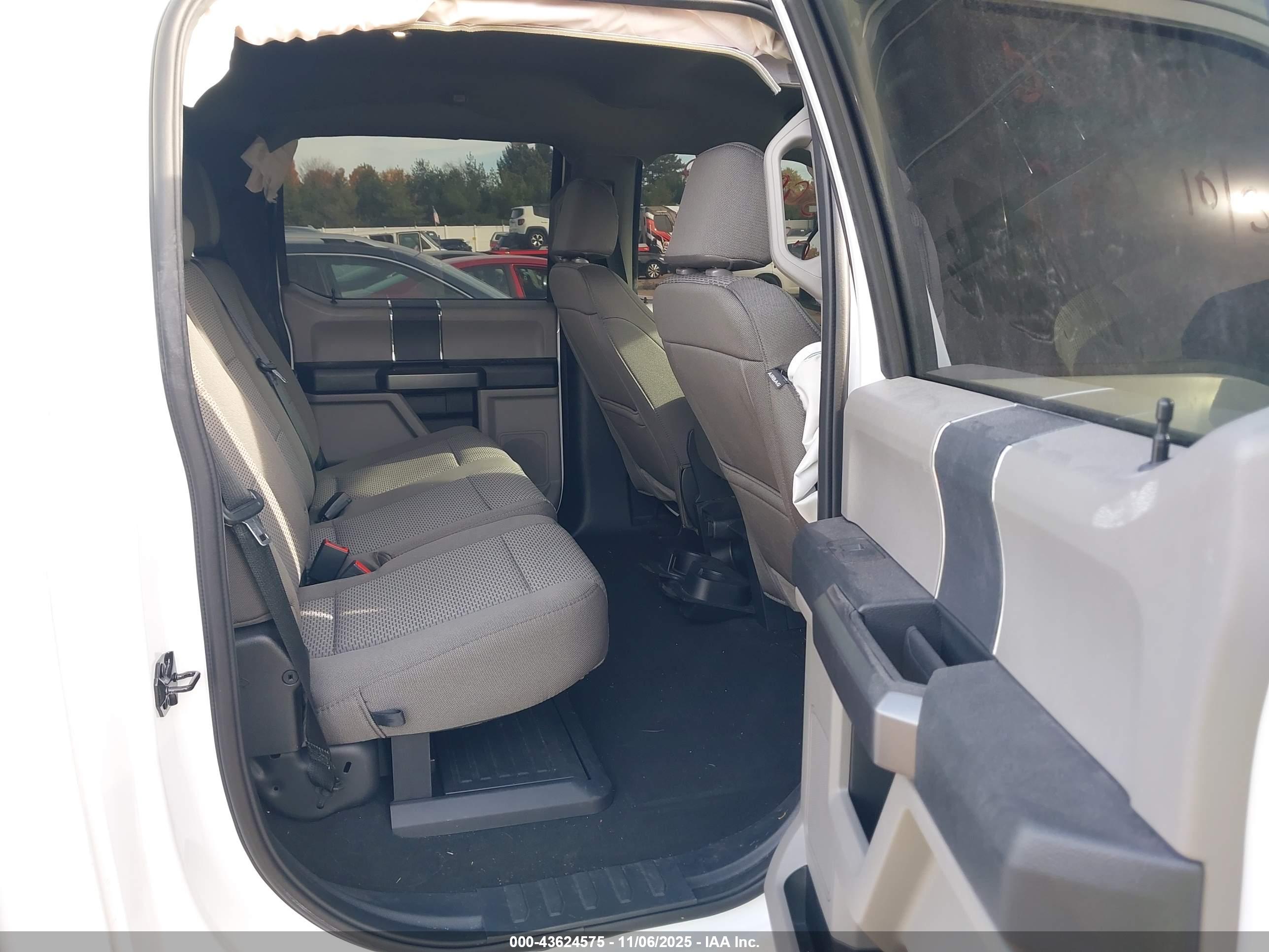 FORD F-250 image 8