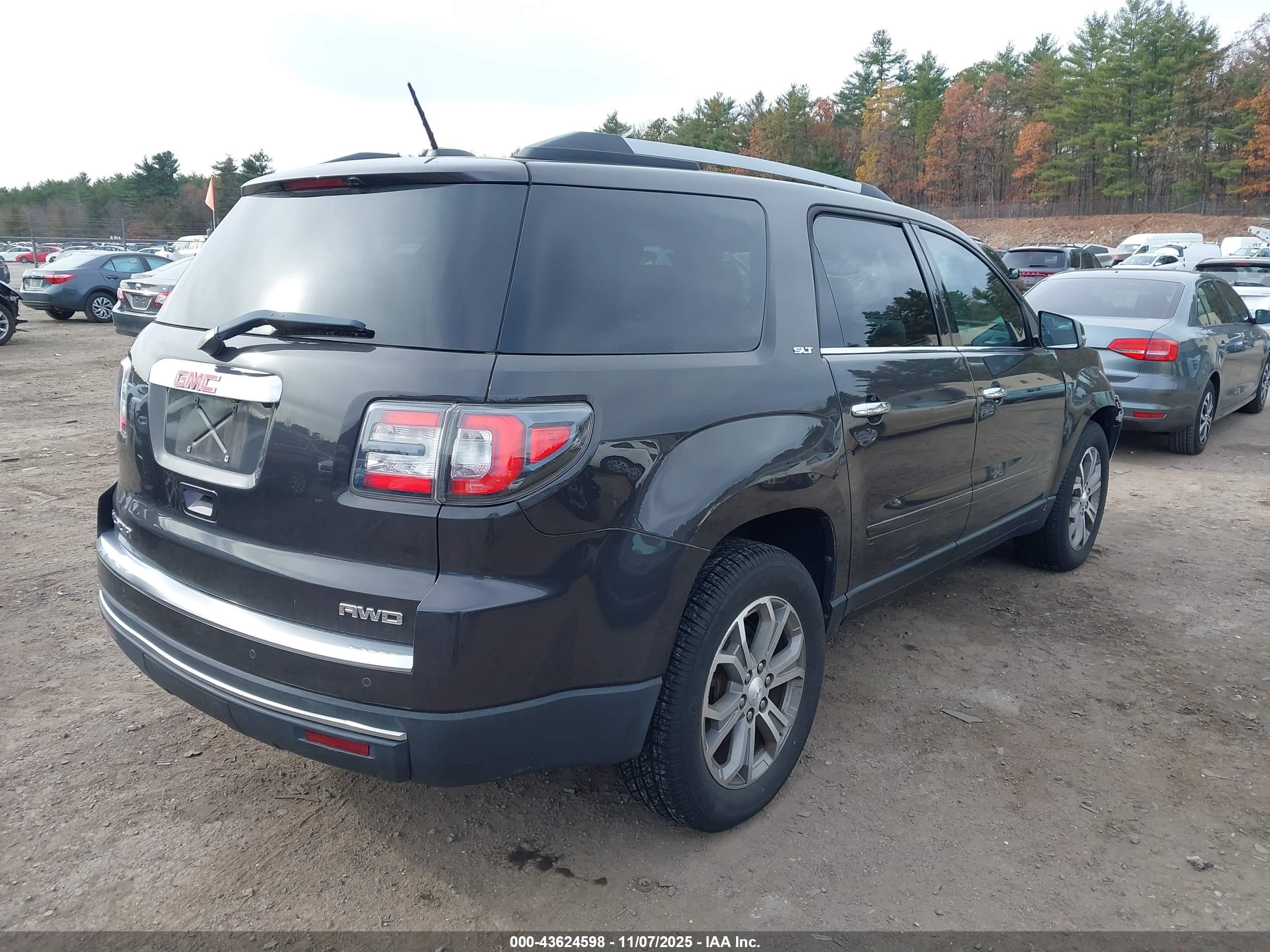 GMC ACADIA image 4