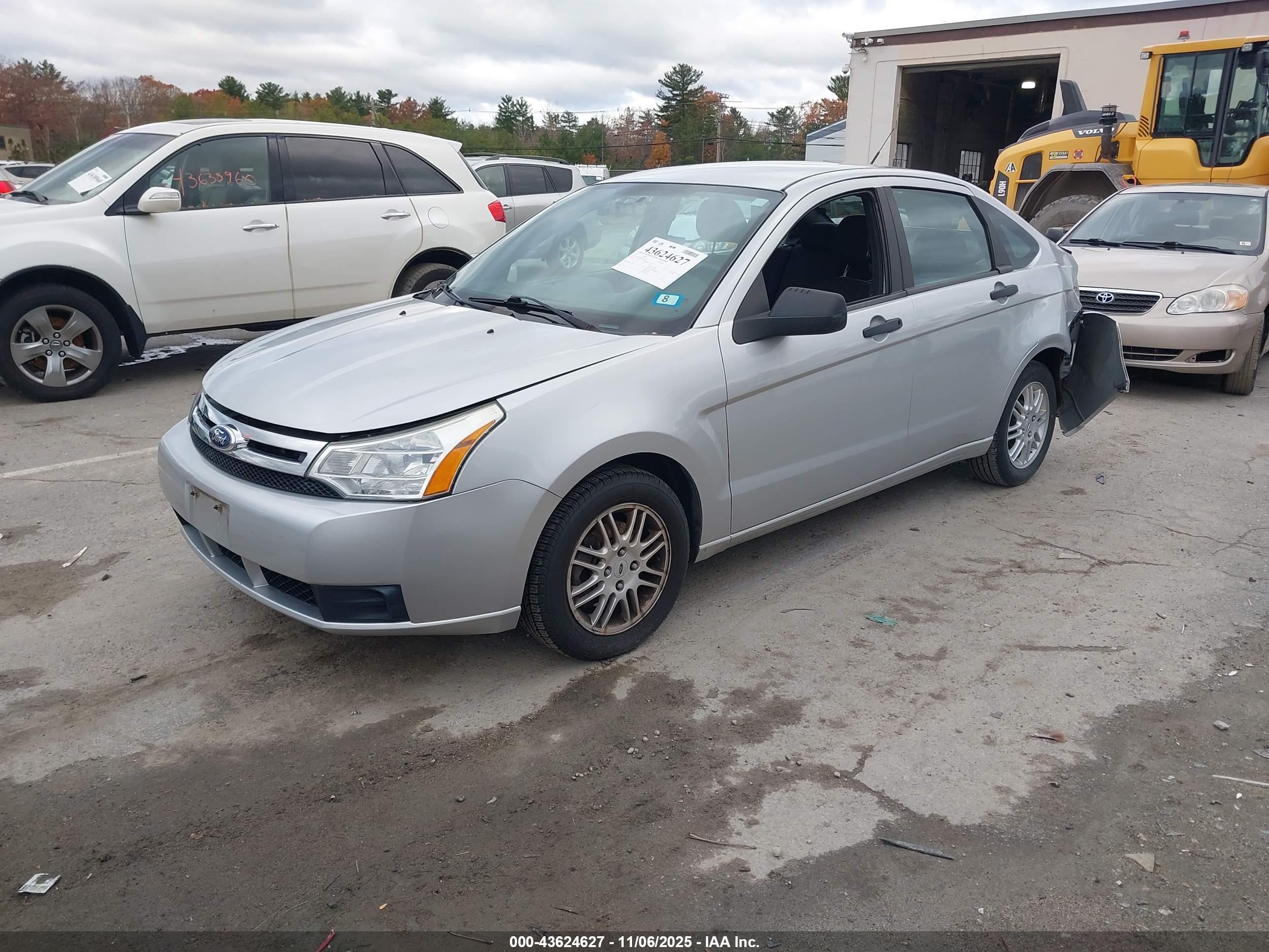 FORD FOCUS image 2
