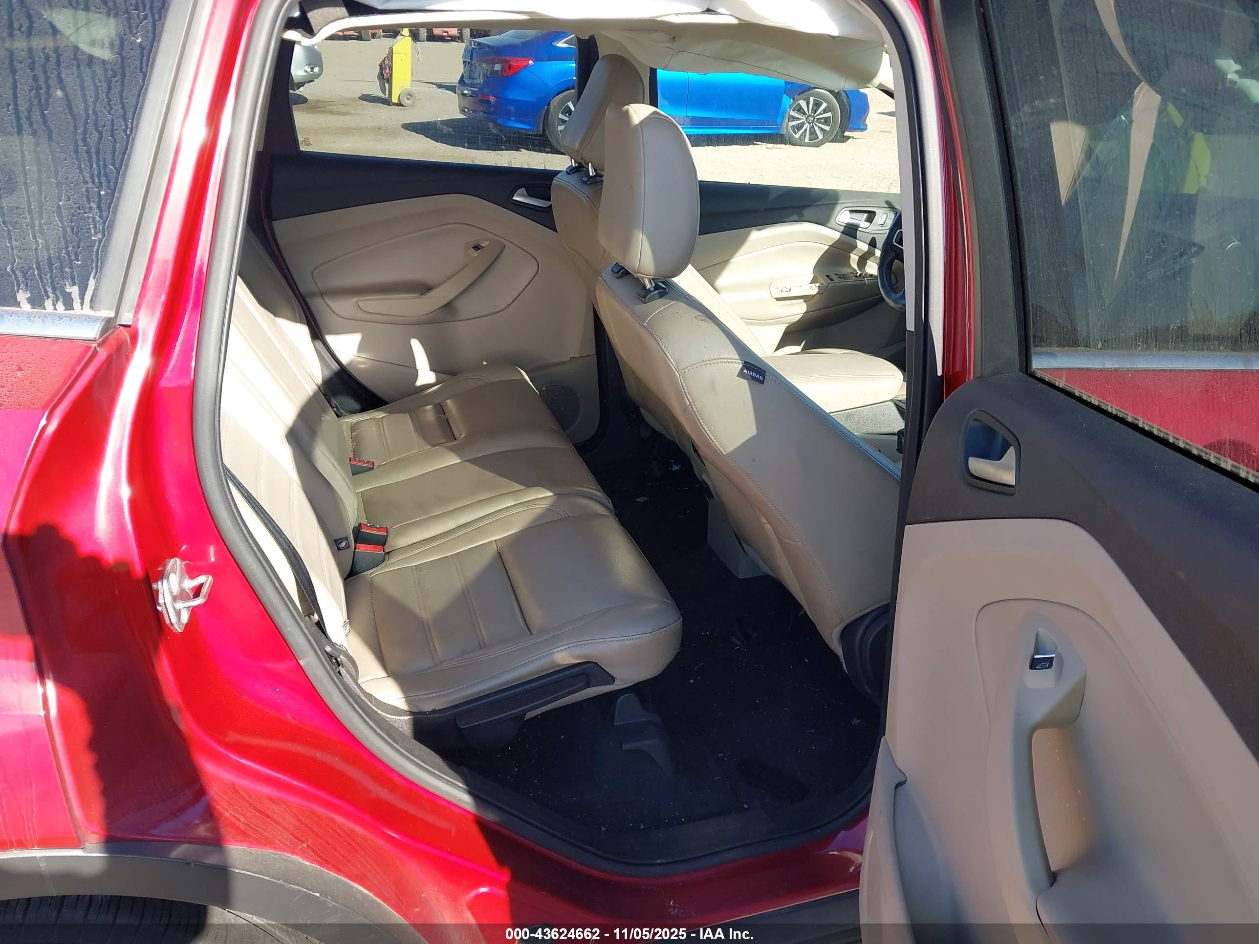 FORD ESCAPE image 8
