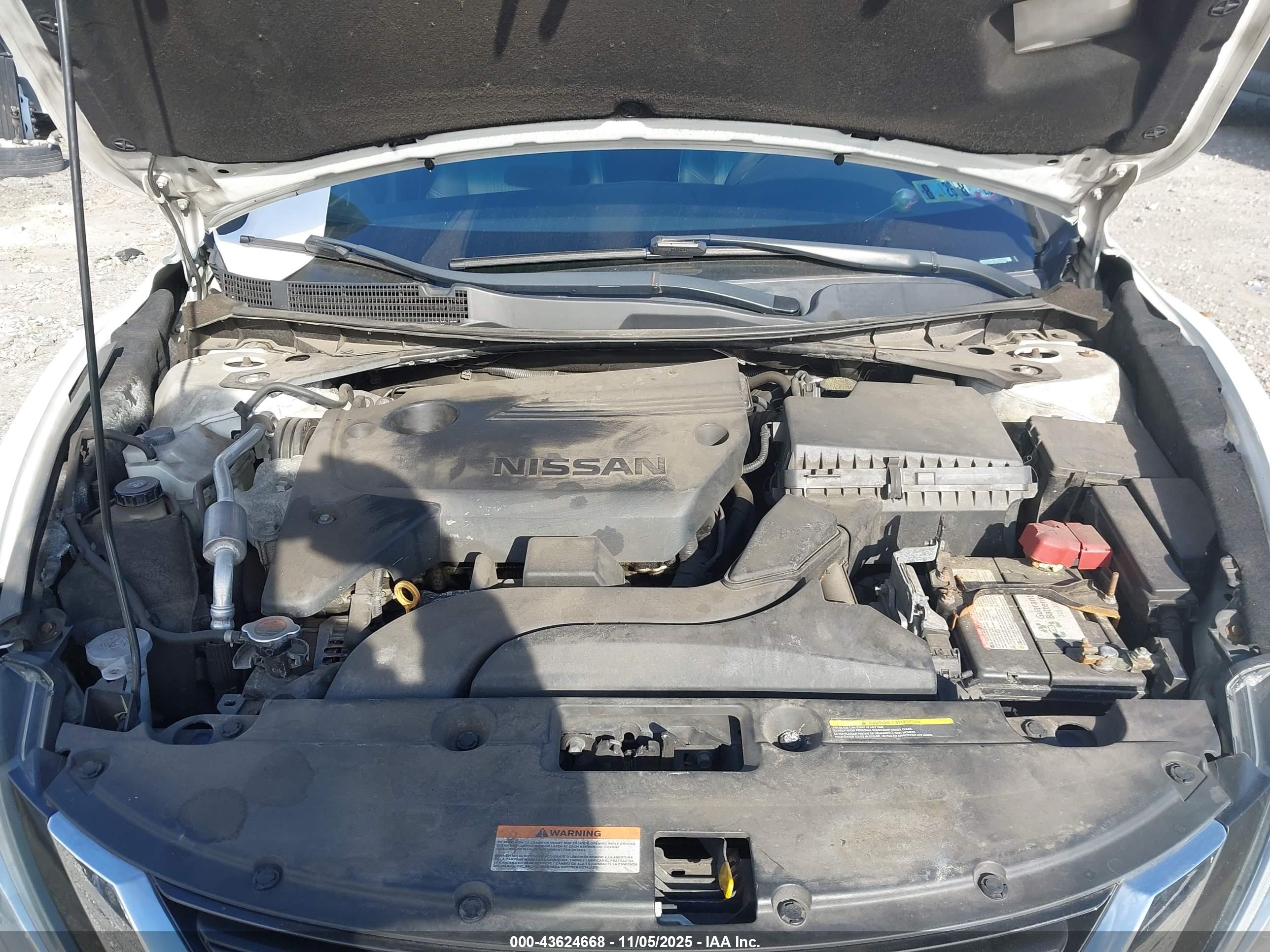 NISSAN ALTIMA image 10