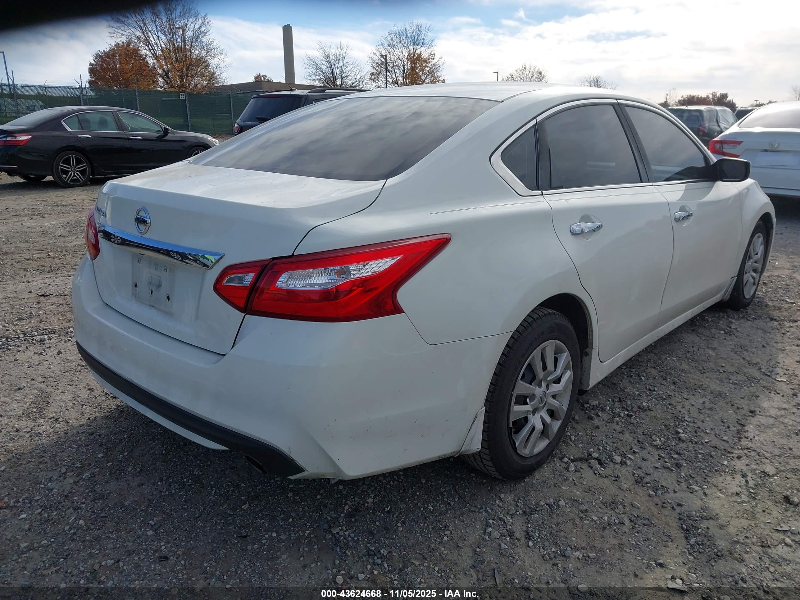 NISSAN ALTIMA image 4