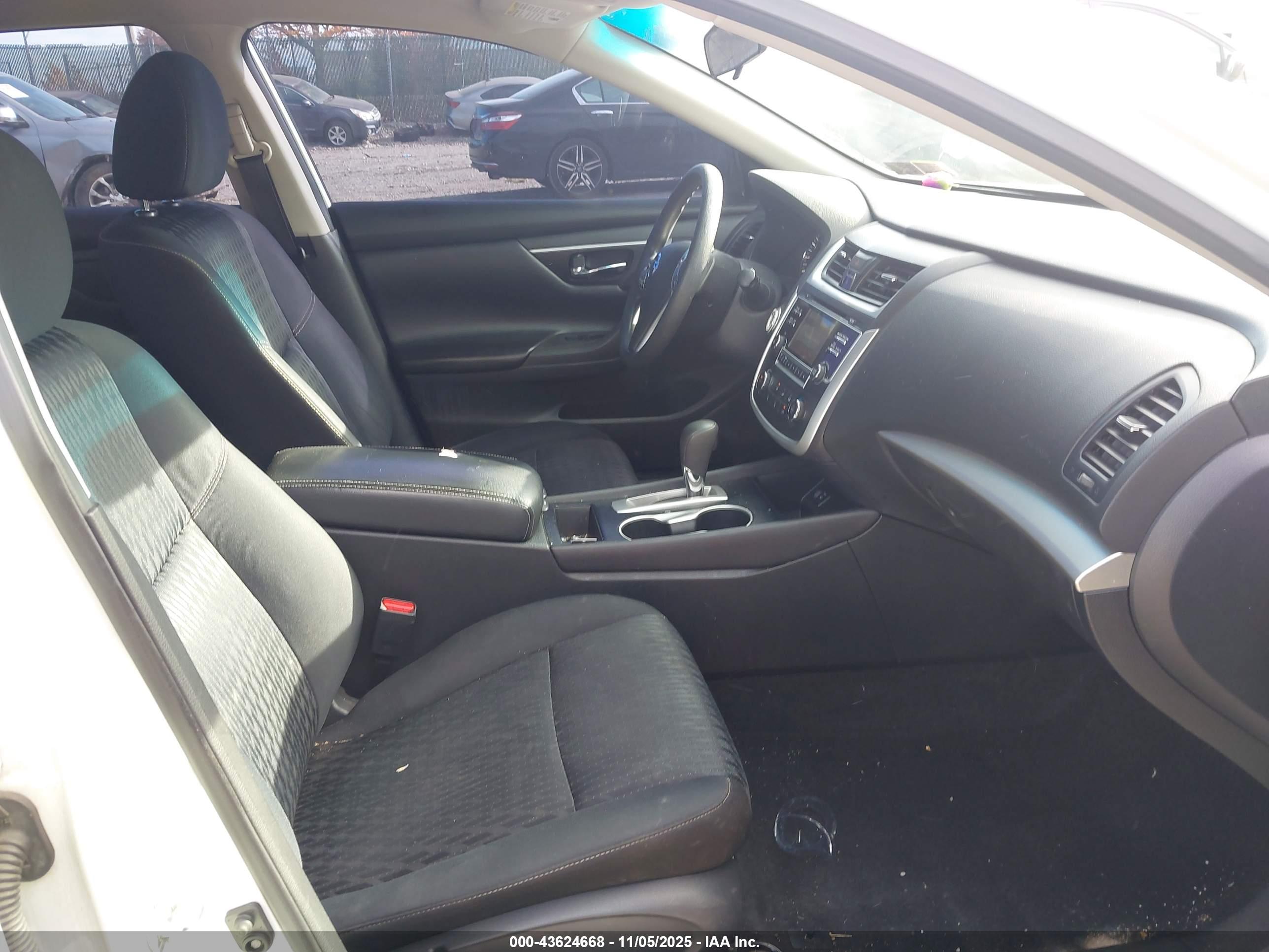 NISSAN ALTIMA image 5