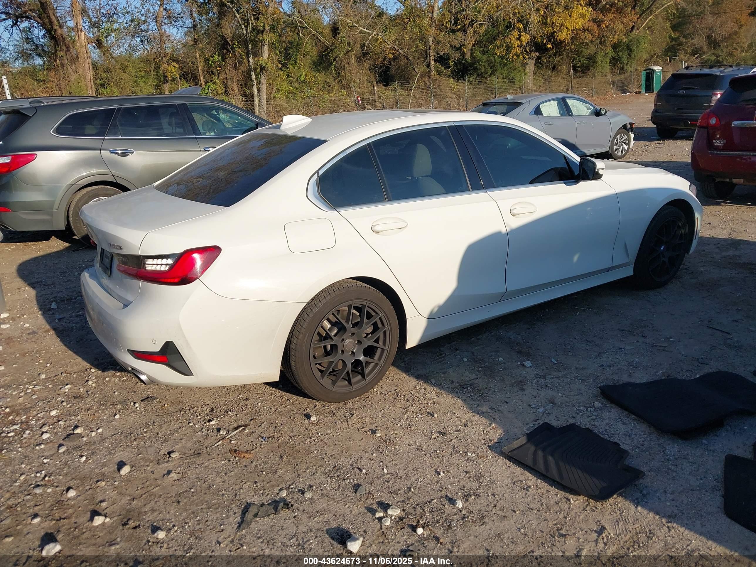 BMW 330I image 4