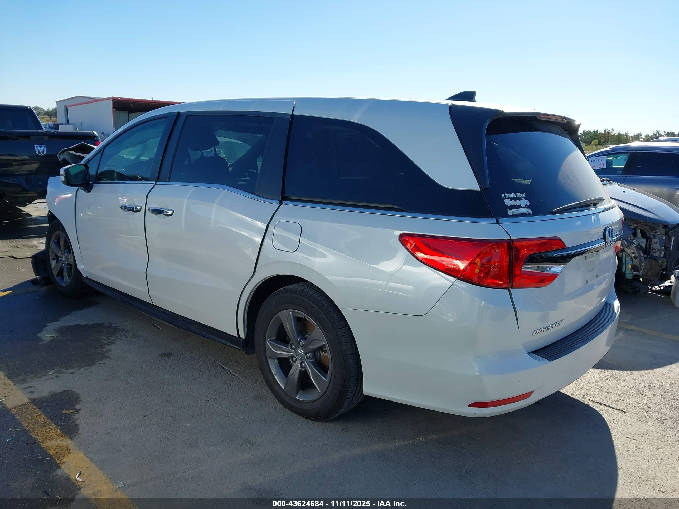 HONDA ODYSSEY image 3