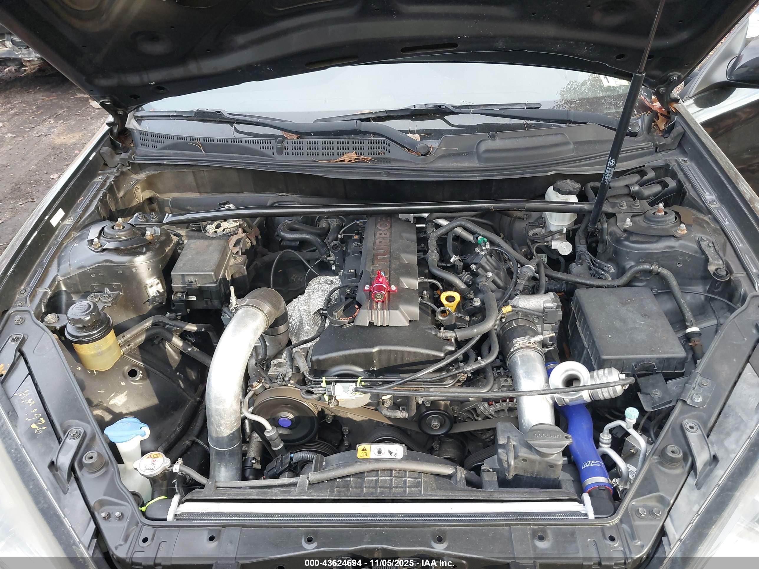 HYUNDAI GENESIS image 10